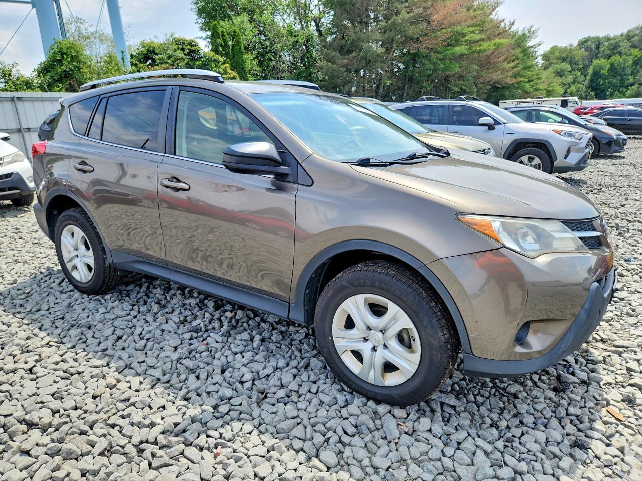 2015 Toyota Rav4 Le Желто-коричневый vin: JTMBFREV8FD148365