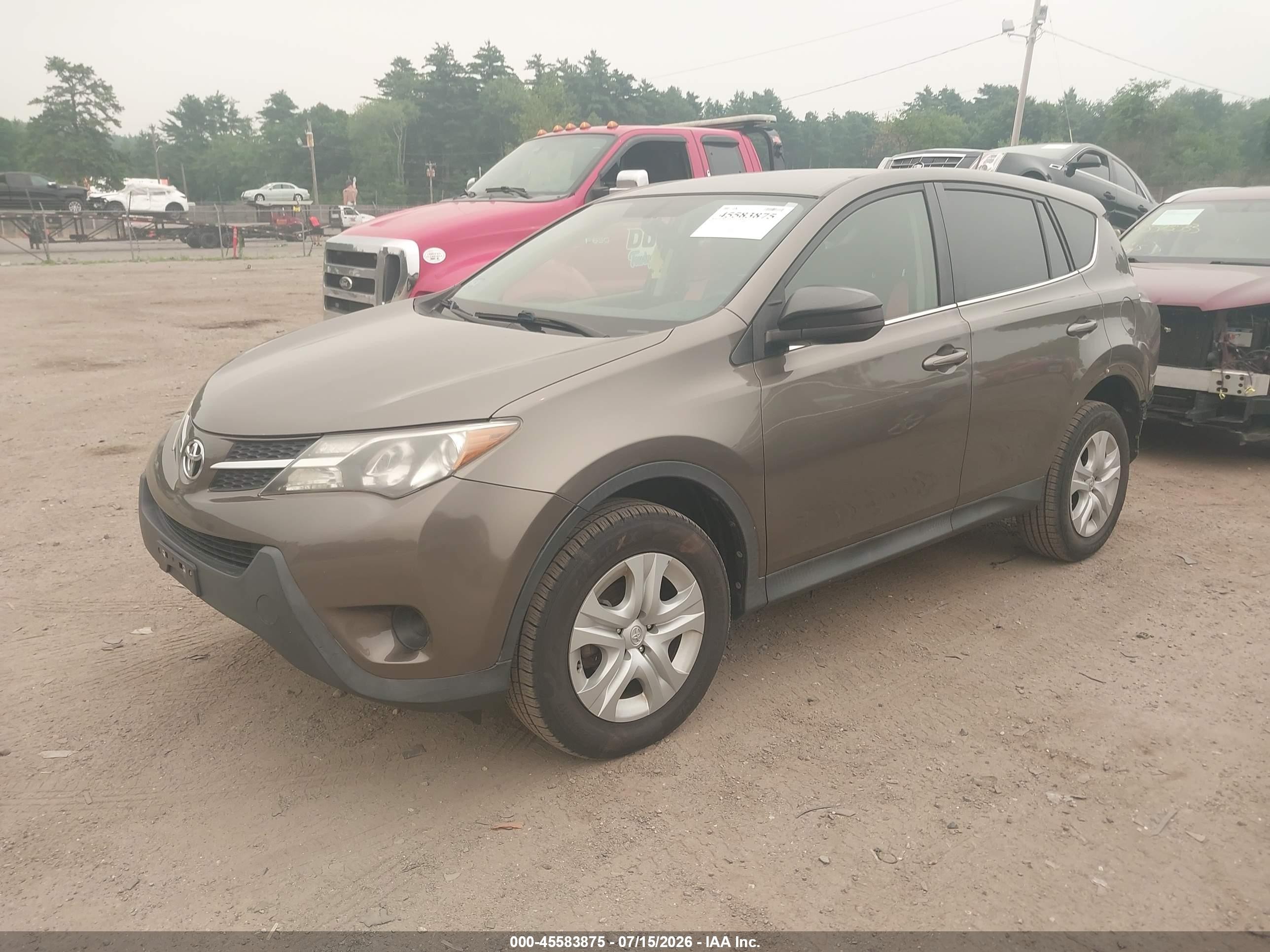 2015 Toyota Rav4 Le Brown vin: JTMBFREV8FD159544