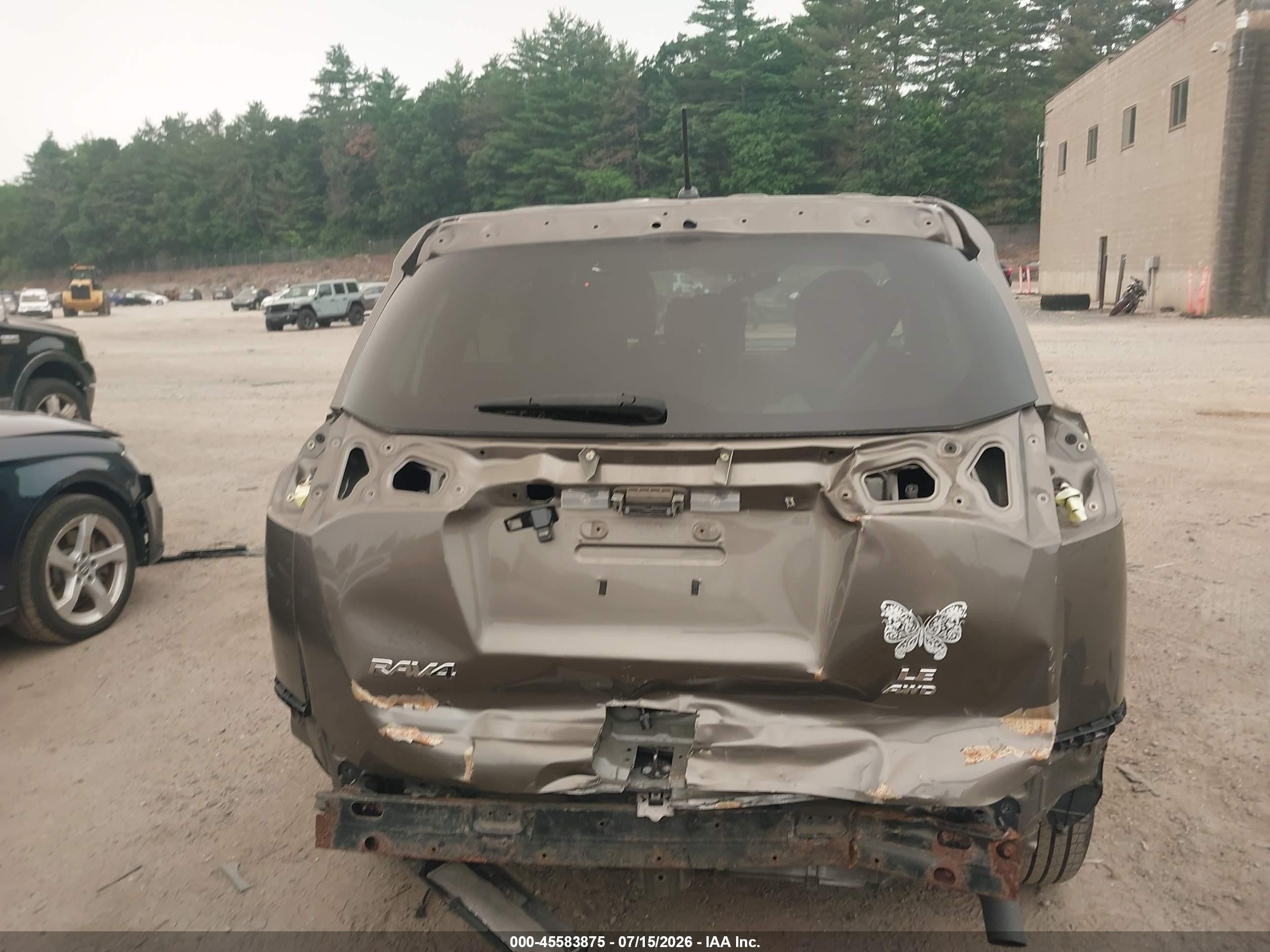2015 Toyota Rav4 Le Brown vin: JTMBFREV8FD159544