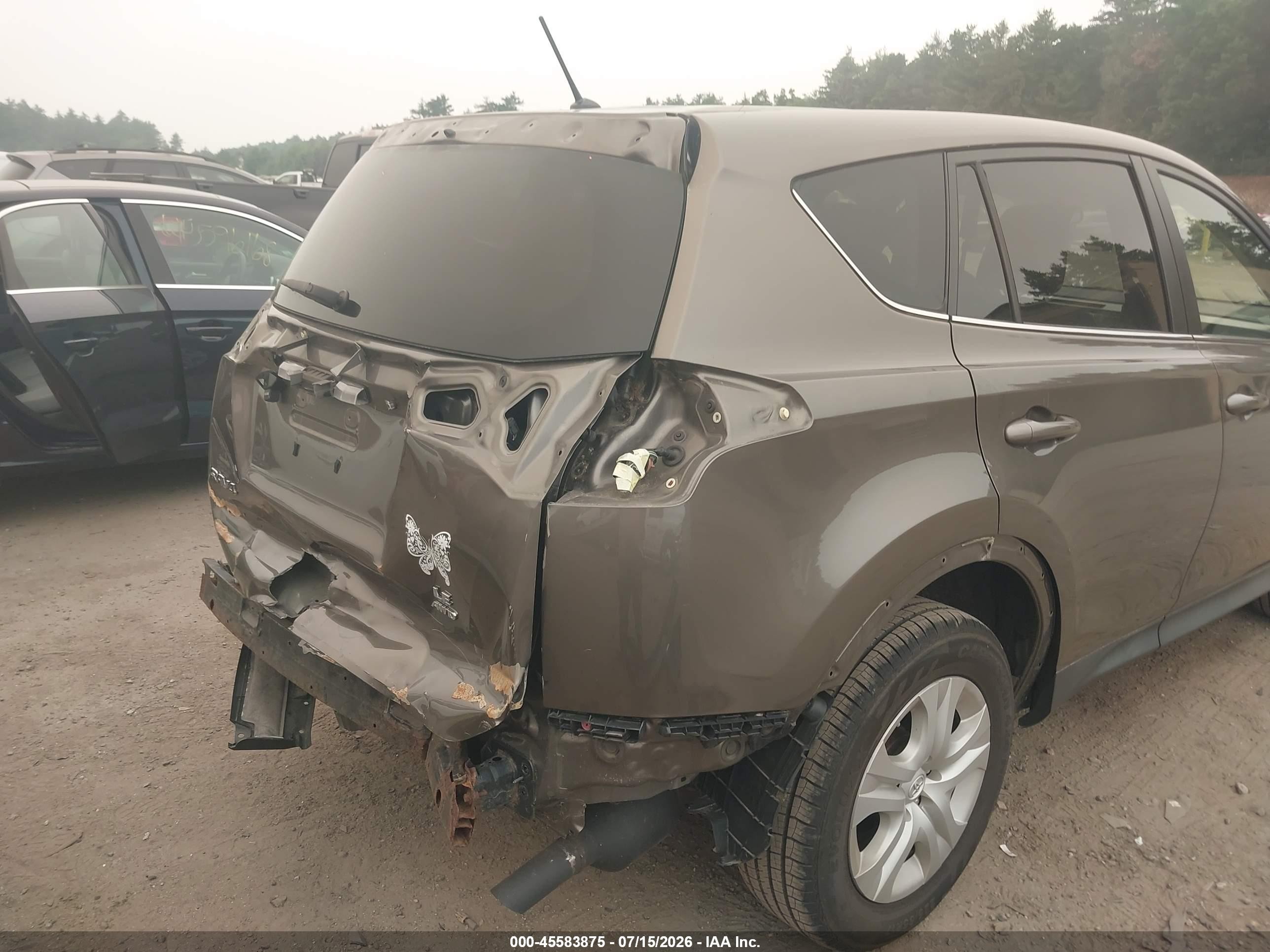 2015 Toyota Rav4 Le Brown vin: JTMBFREV8FD159544