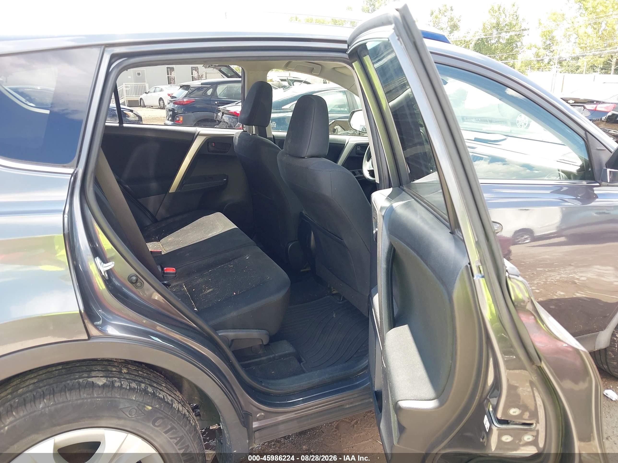 2015 Toyota Rav4 Le Серый vin: JTMBFREV8FD174559