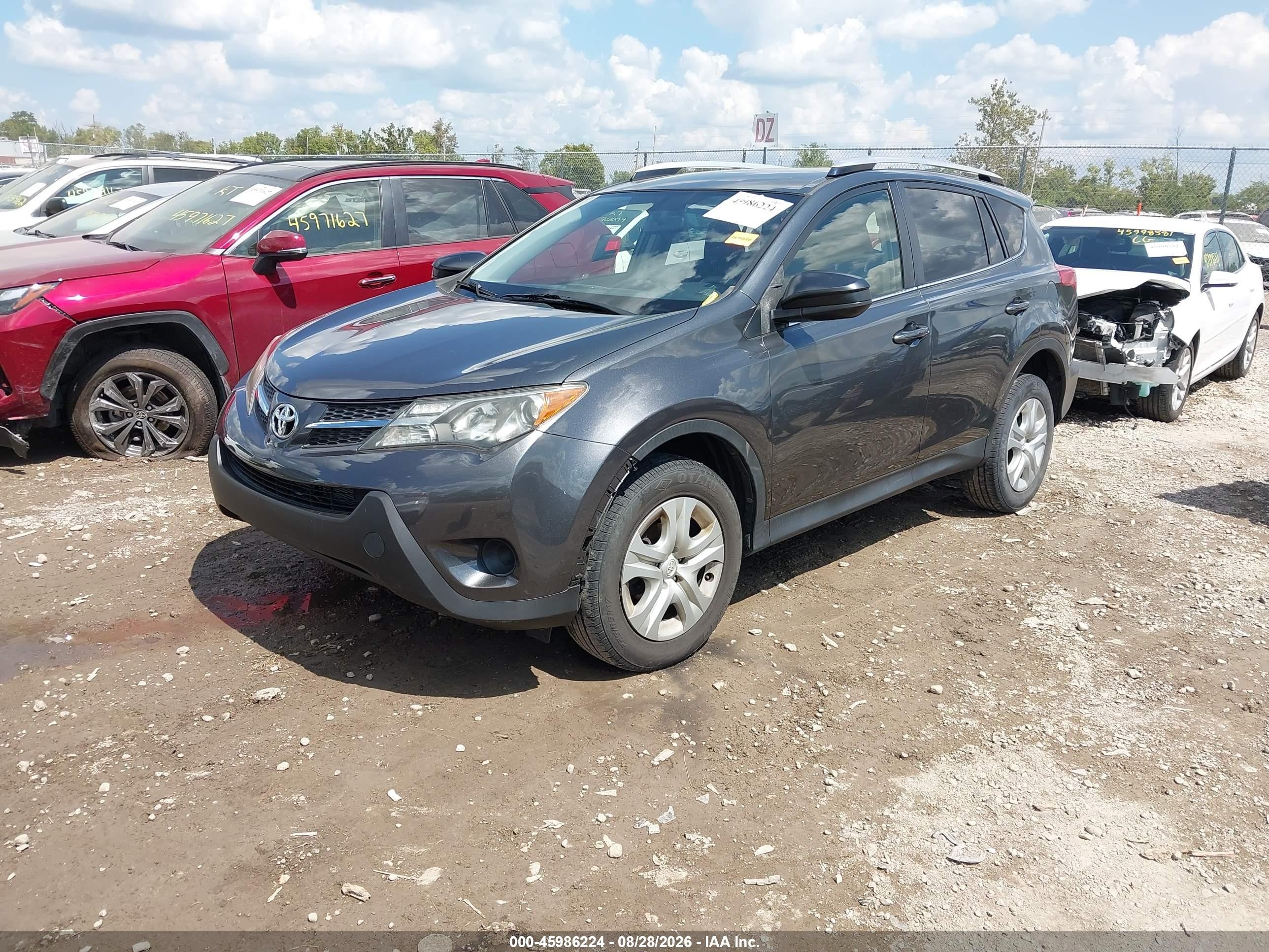 2015 Toyota Rav4 Le Серый vin: JTMBFREV8FD174559