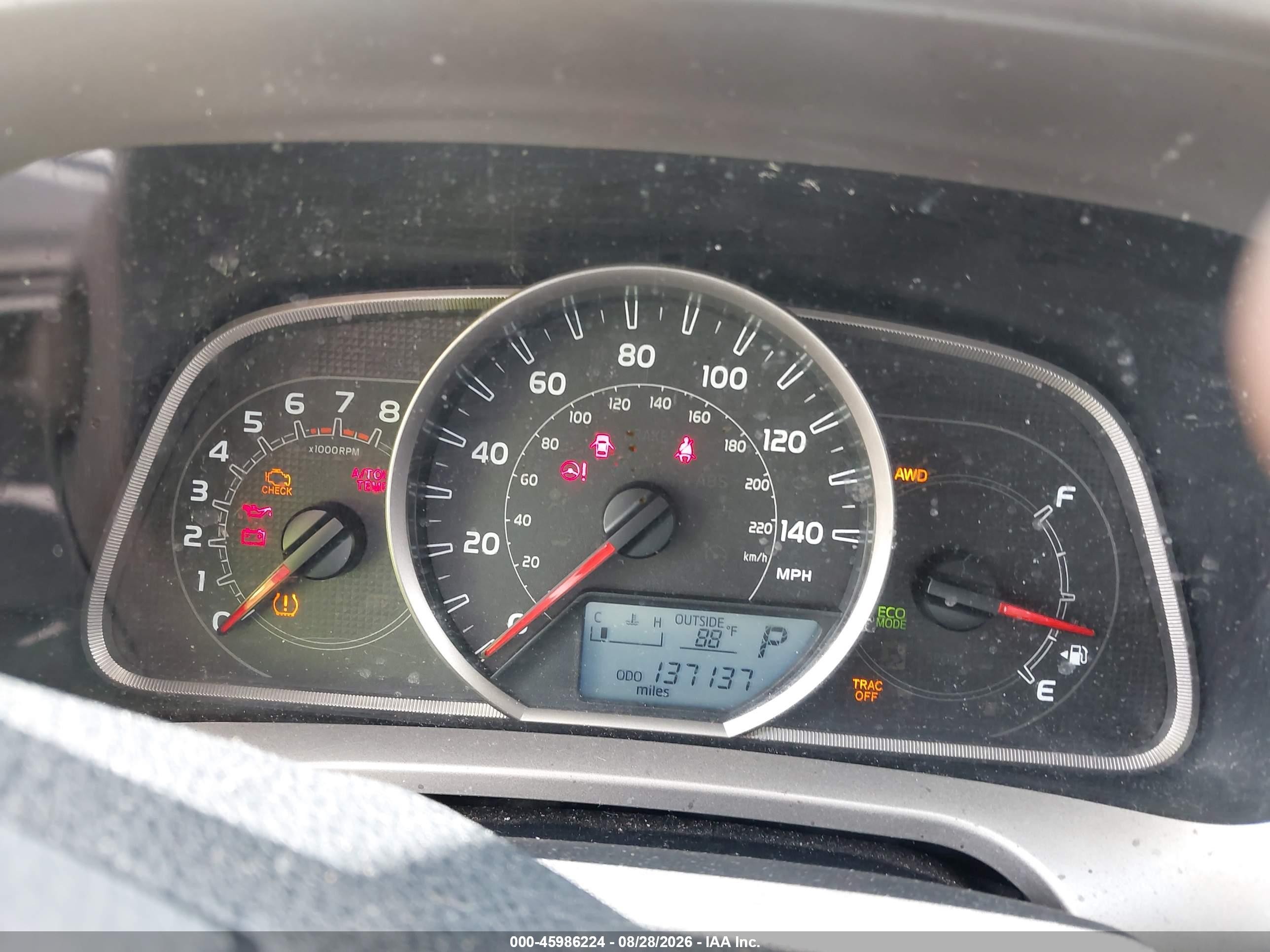 2015 Toyota Rav4 Le Серый vin: JTMBFREV8FD174559
