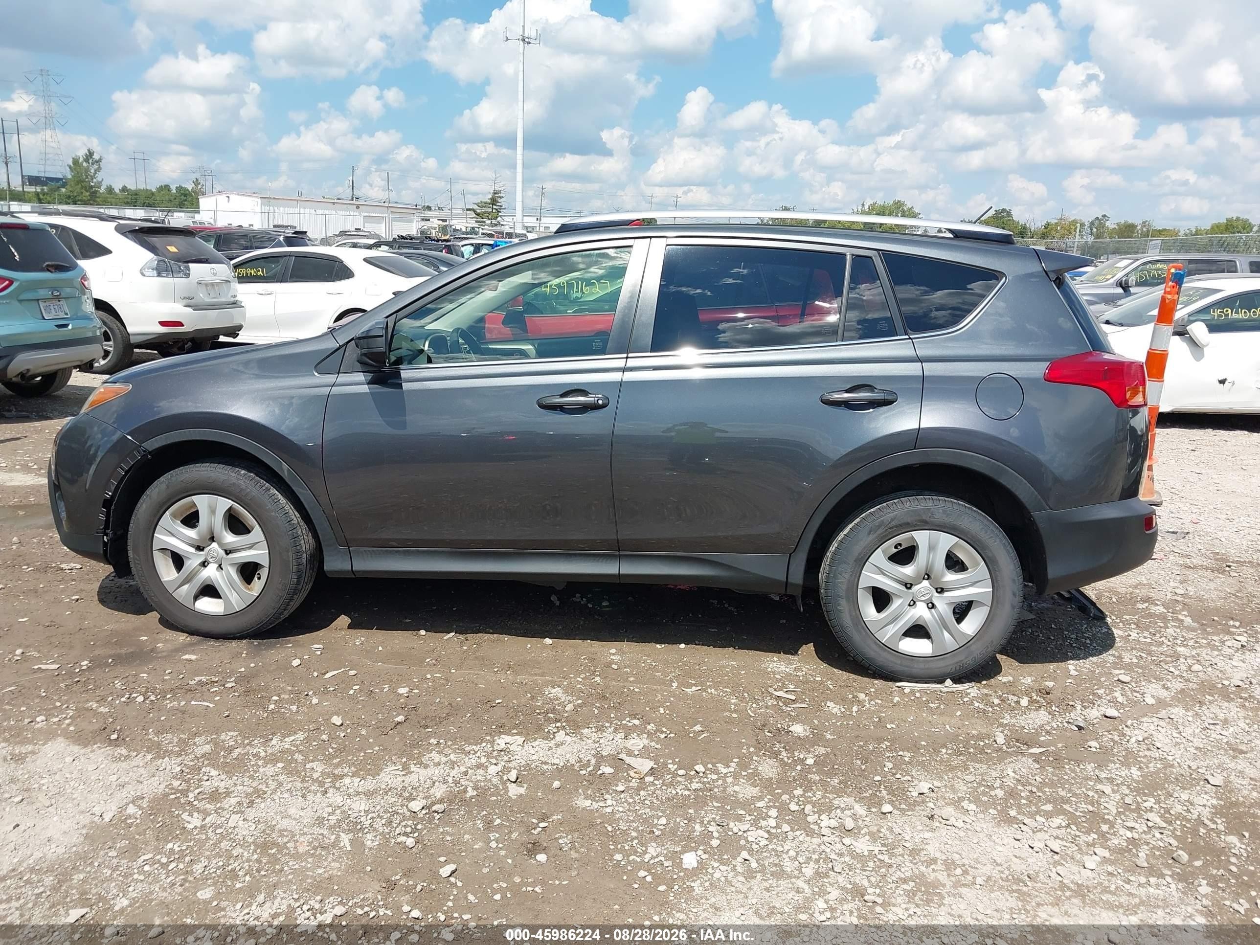 2015 Toyota Rav4 Le Серый vin: JTMBFREV8FD174559