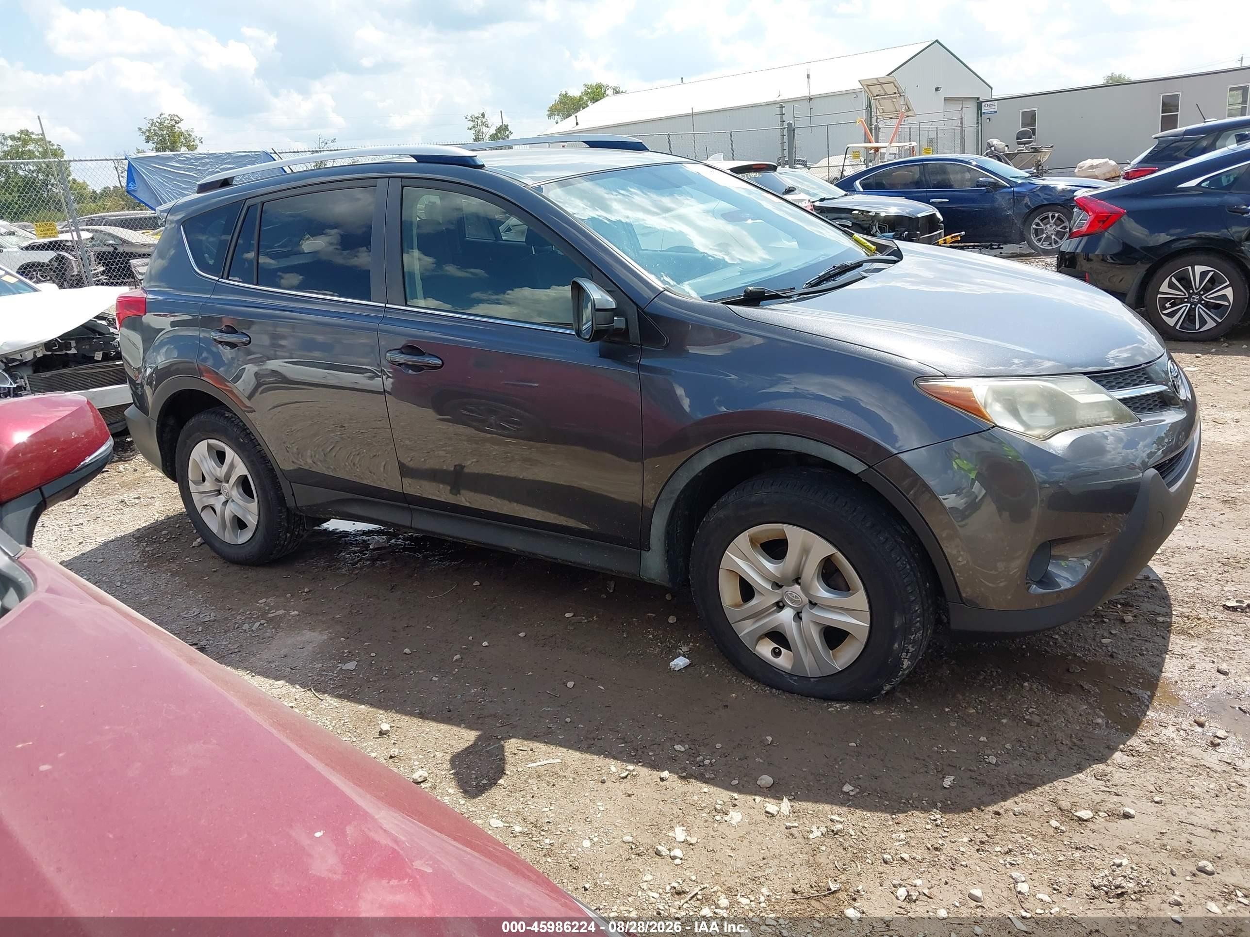 2015 Toyota Rav4 Le Серый vin: JTMBFREV8FD174559