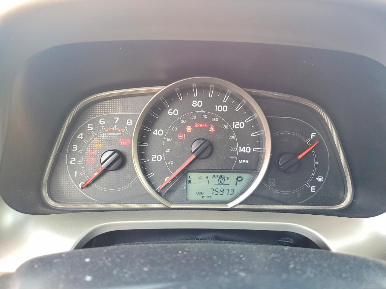 2015 Toyota Rav4 Le Red vin: JTMBFREV8FJ027529