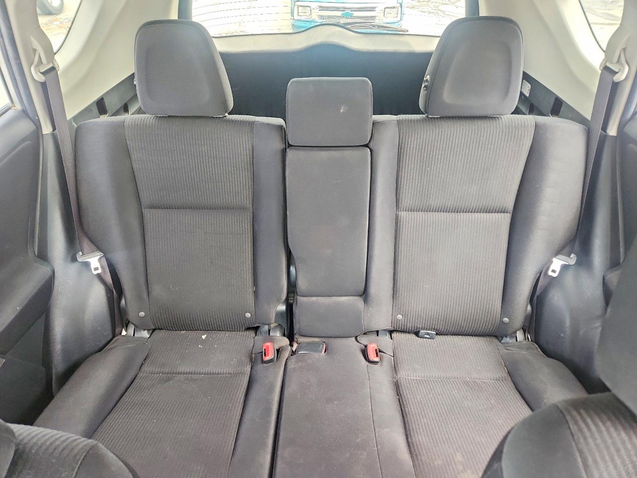 2015 Toyota Rav4 Le Silver vin: JTMBFREV8FJ033864
