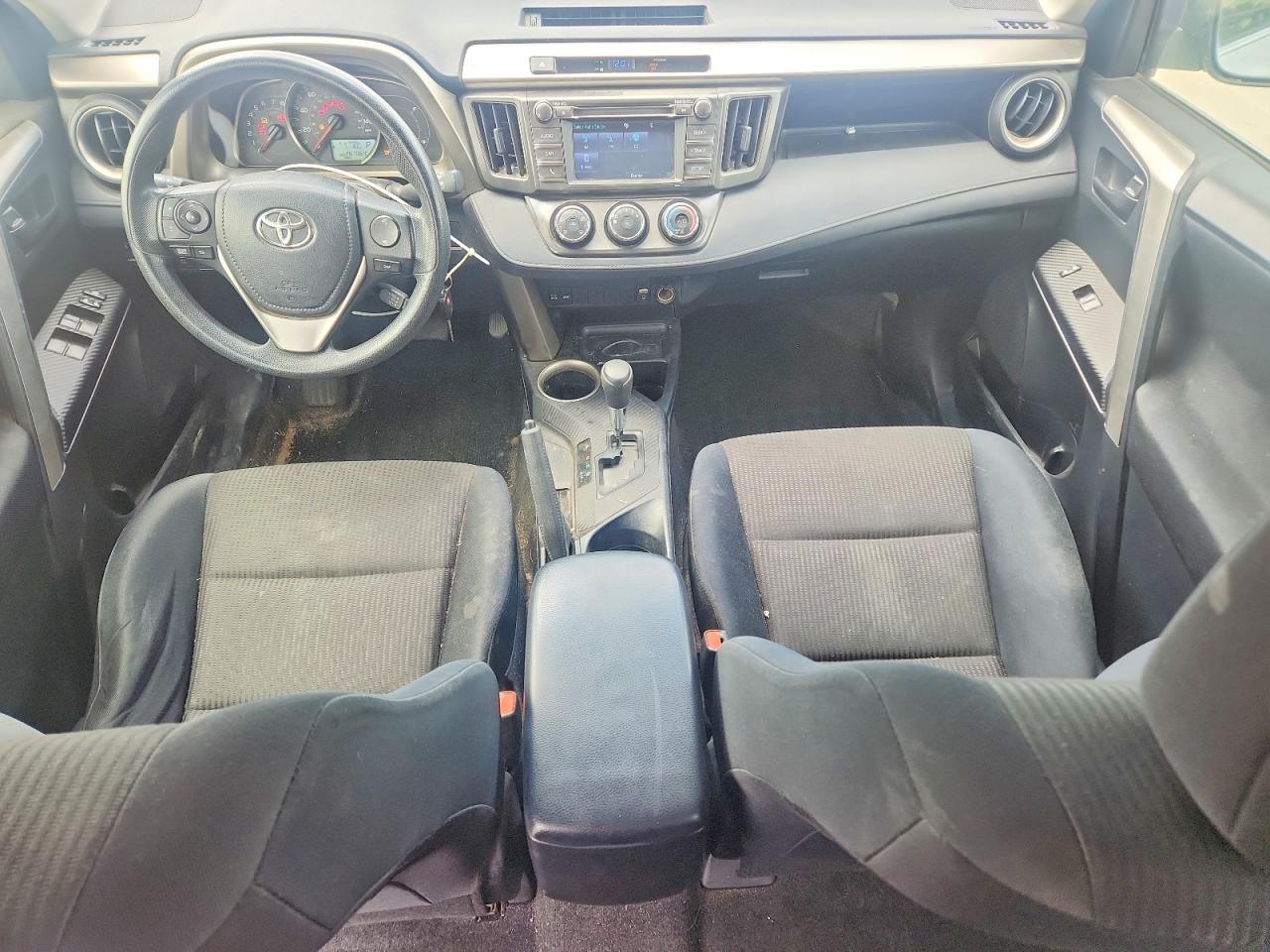 2015 Toyota Rav4 Le Silver vin: JTMBFREV8FJ033864