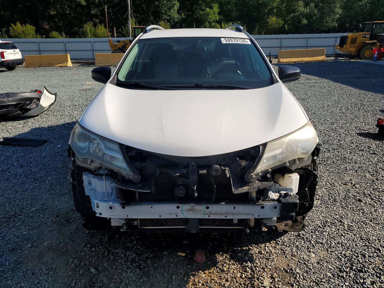 2015 Toyota Rav4 Le White vin: JTMBFREV8FJ037185