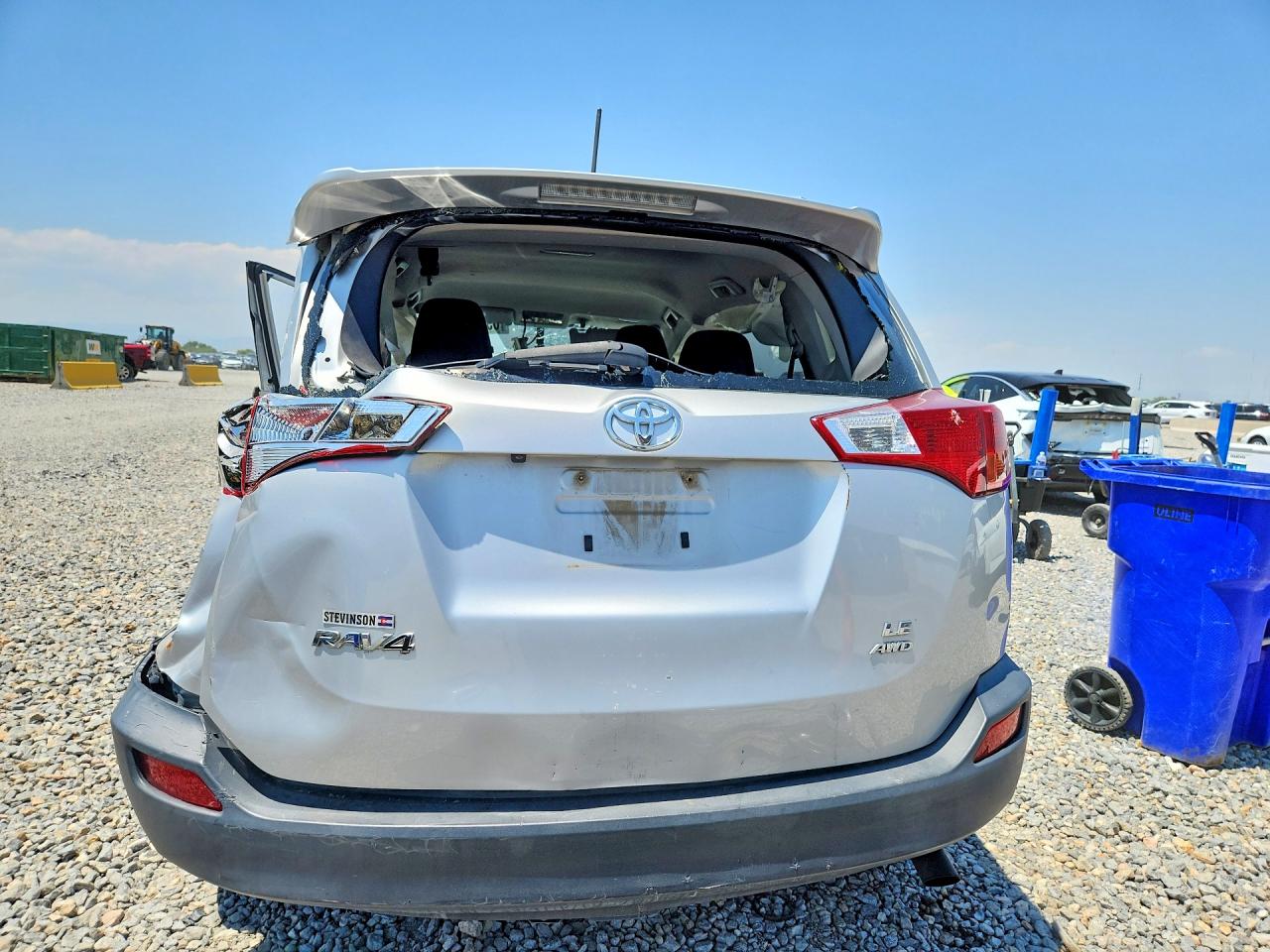 2015 Toyota Rav4 Le Silver vin: JTMBFREV8FJ050518
