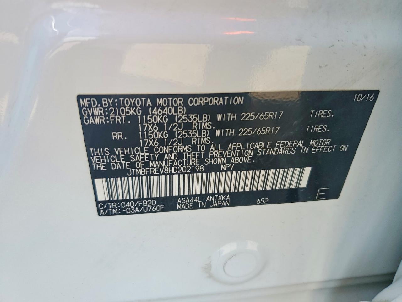 2017 Toyota Rav4 Le White vin: JTMBFREV8HD202198