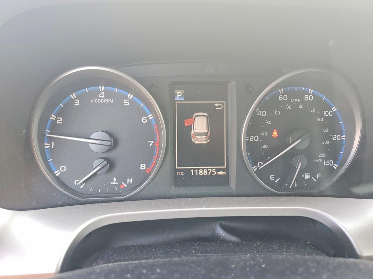 2017 Toyota Rav4 Le White vin: JTMBFREV8HD202198