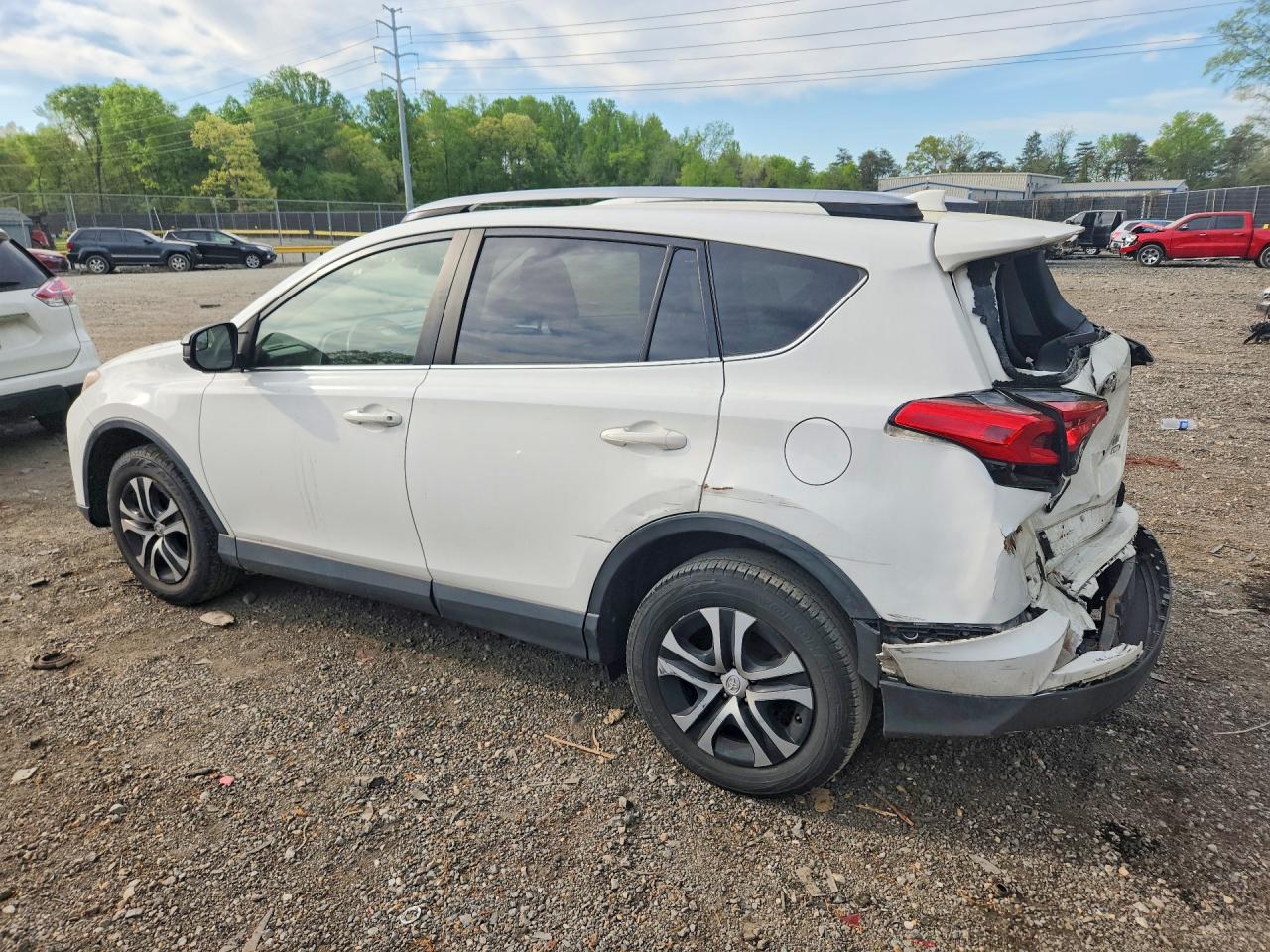 2017 Toyota Rav4 Le White vin: JTMBFREV8HD204419