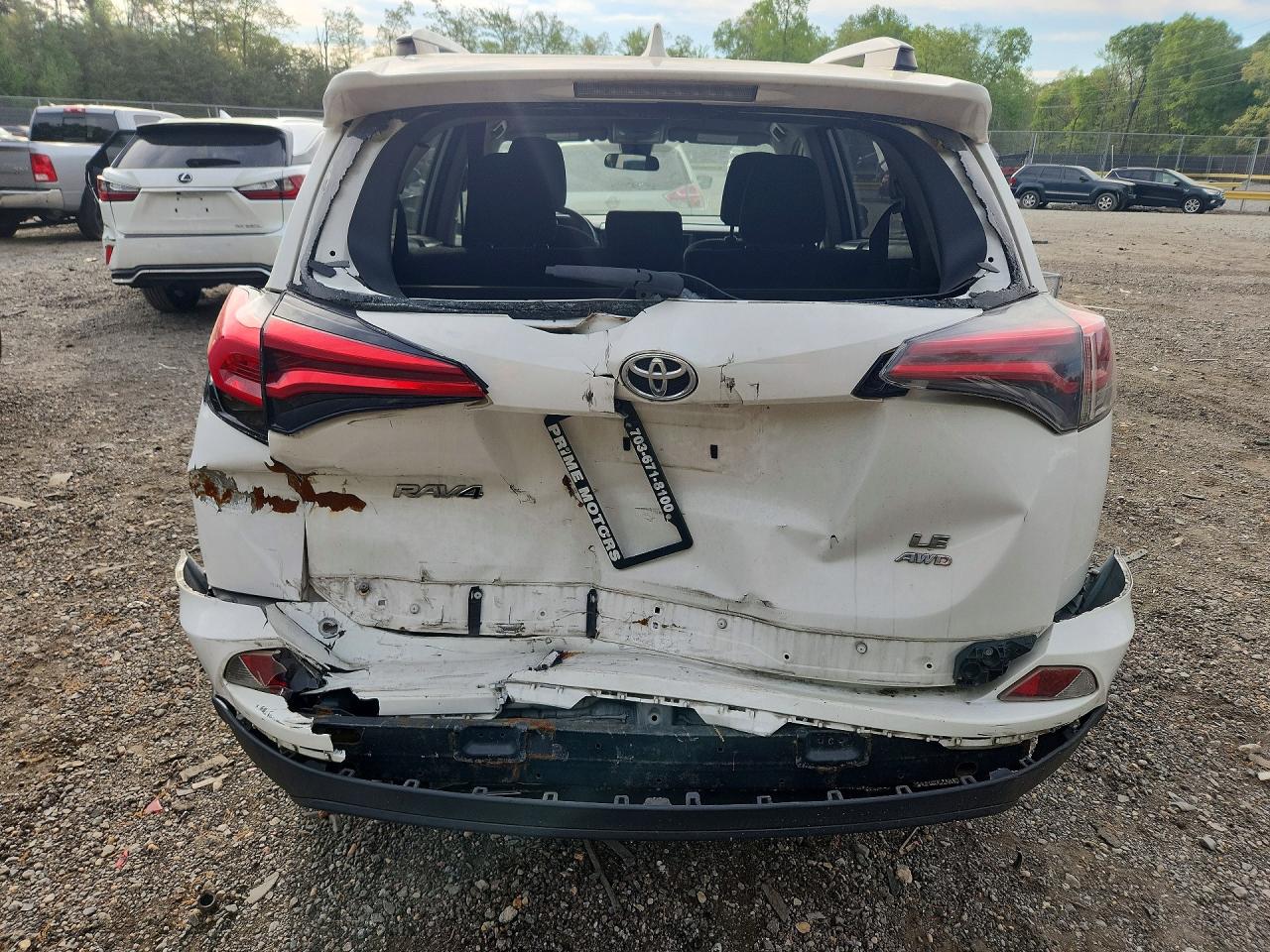 2017 Toyota Rav4 Le White vin: JTMBFREV8HD204419