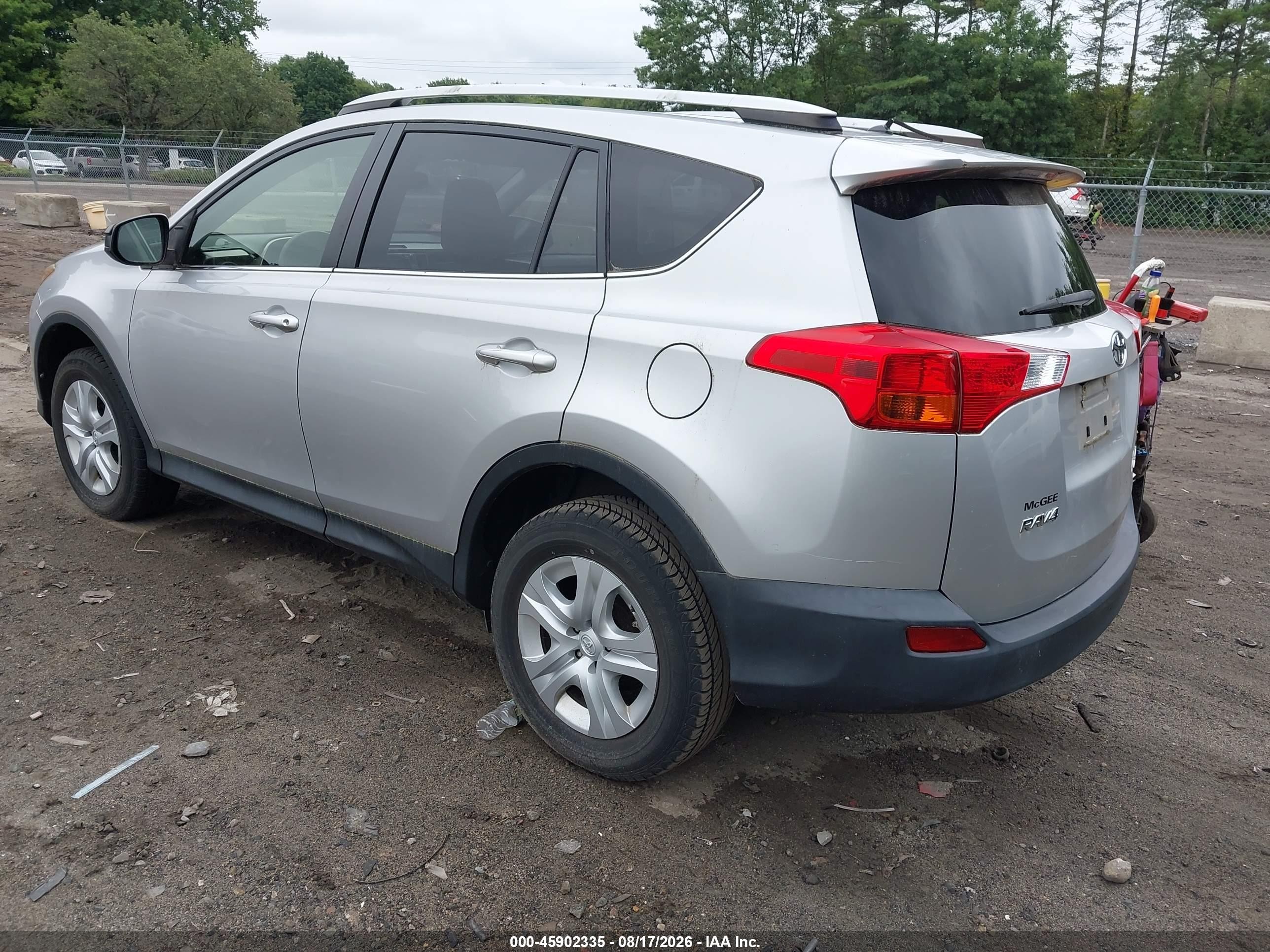 2013 Toyota Rav4 Le Silver vin: JTMBFREV9D5004296