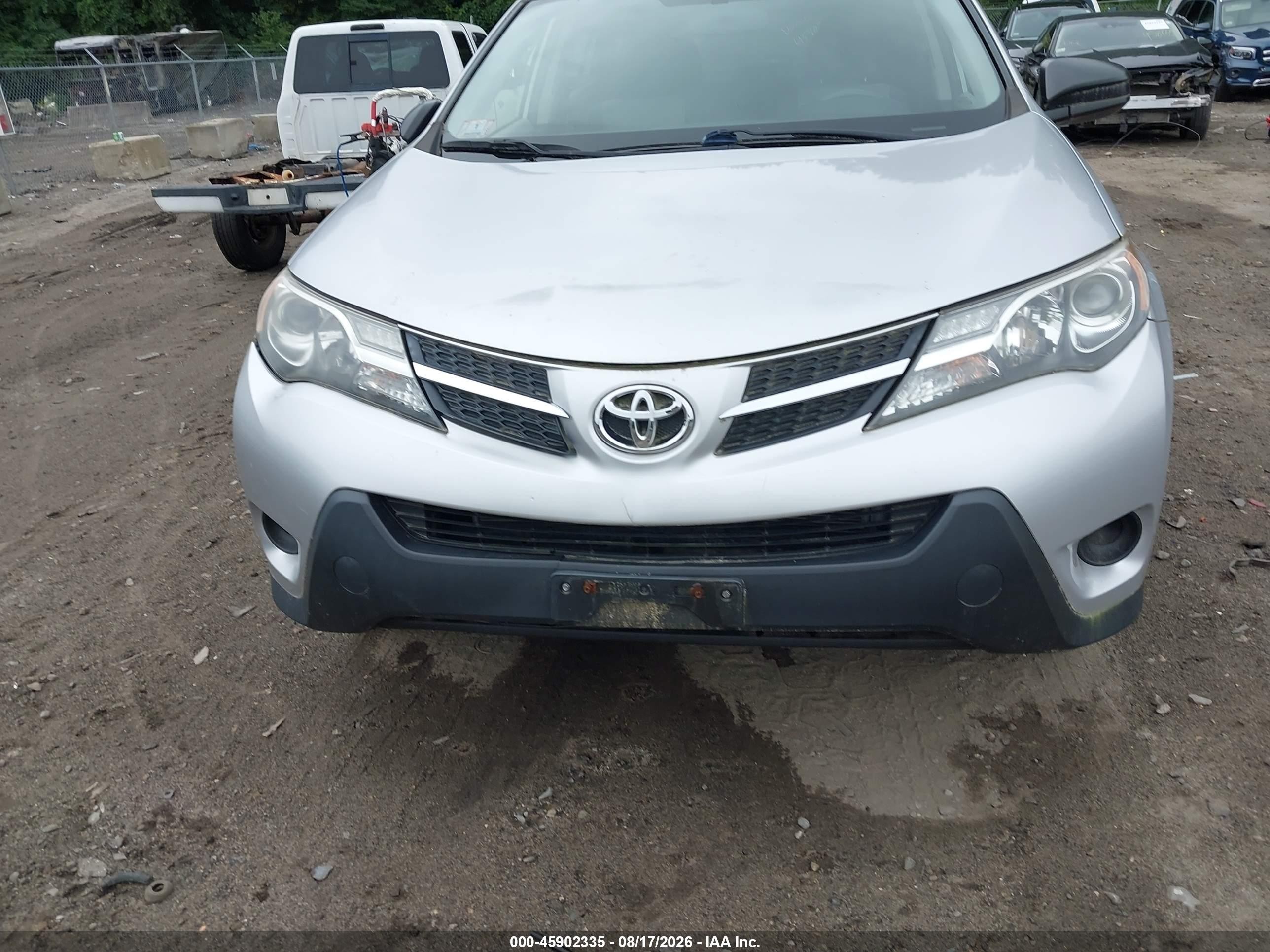2013 Toyota Rav4 Le Silver vin: JTMBFREV9D5004296