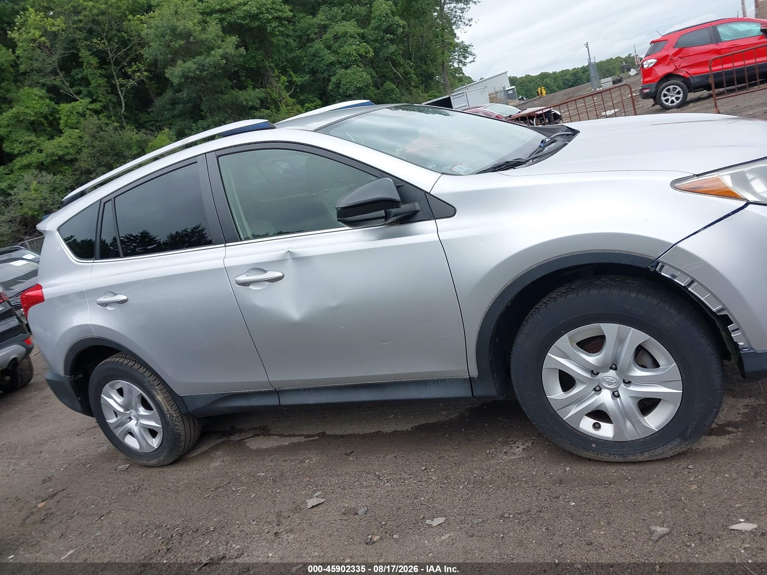 2013 Toyota Rav4 Le Silver vin: JTMBFREV9D5004296