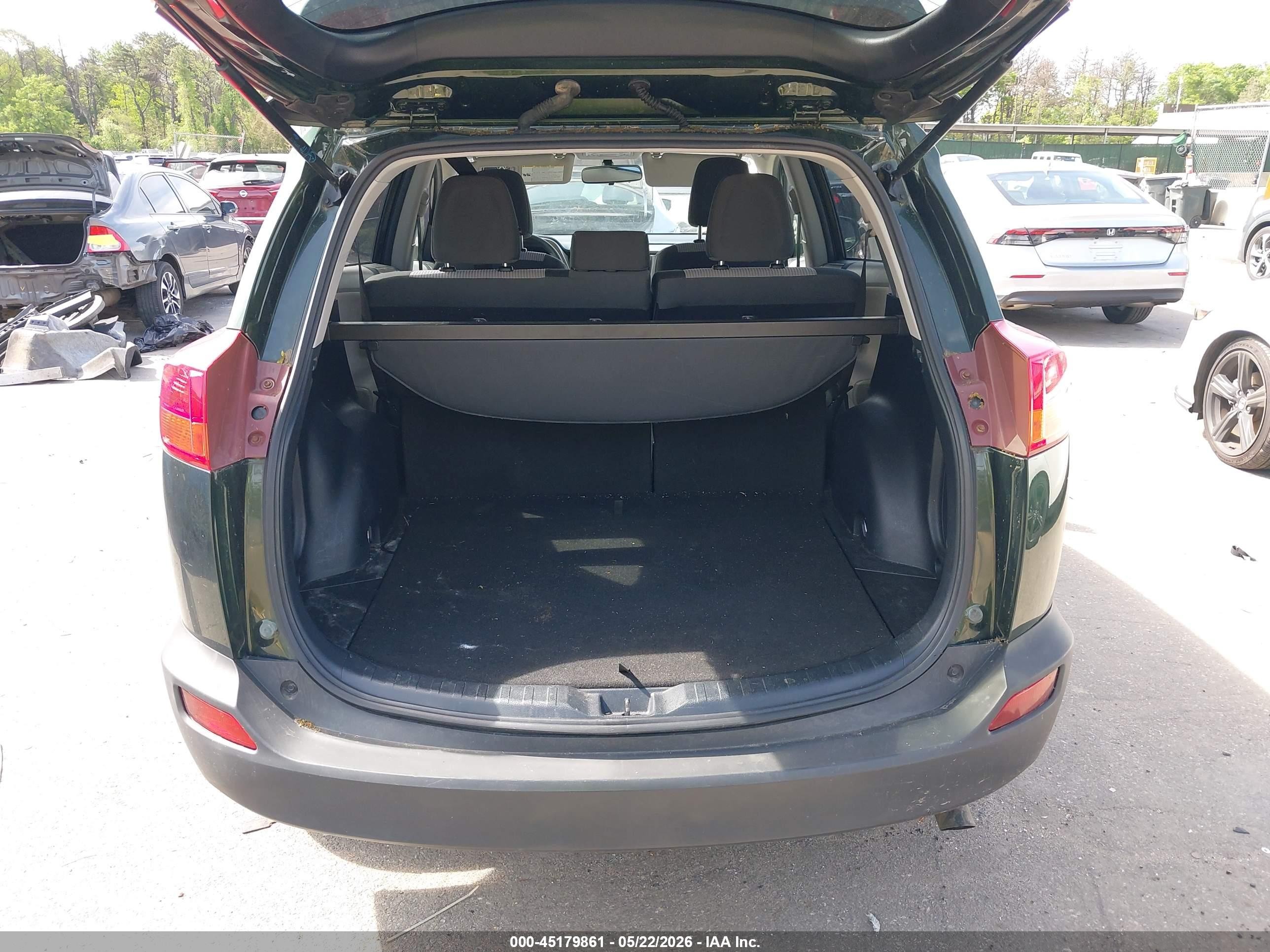 2013 Toyota Rav4 Le Green vin: JTMBFREV9D5014567