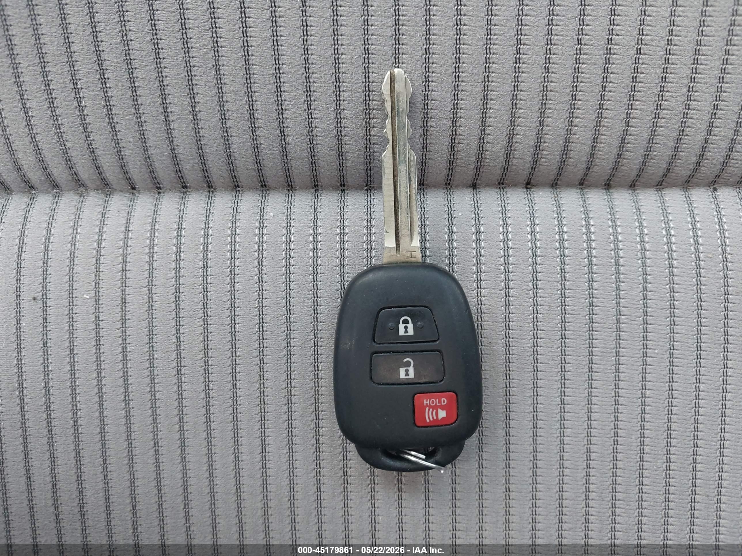 2013 Toyota Rav4 Le Green vin: JTMBFREV9D5014567