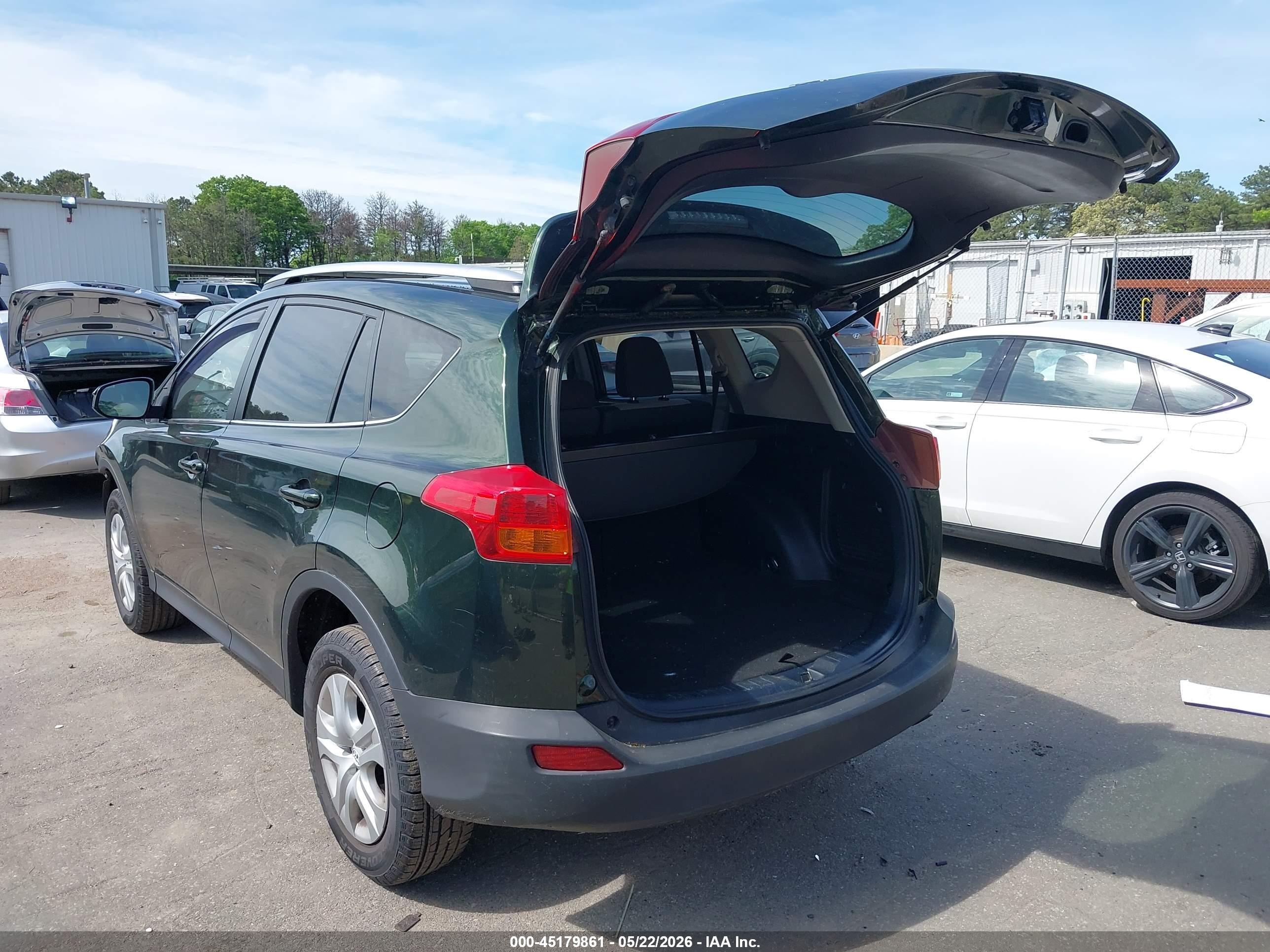 2013 Toyota Rav4 Le Green vin: JTMBFREV9D5014567