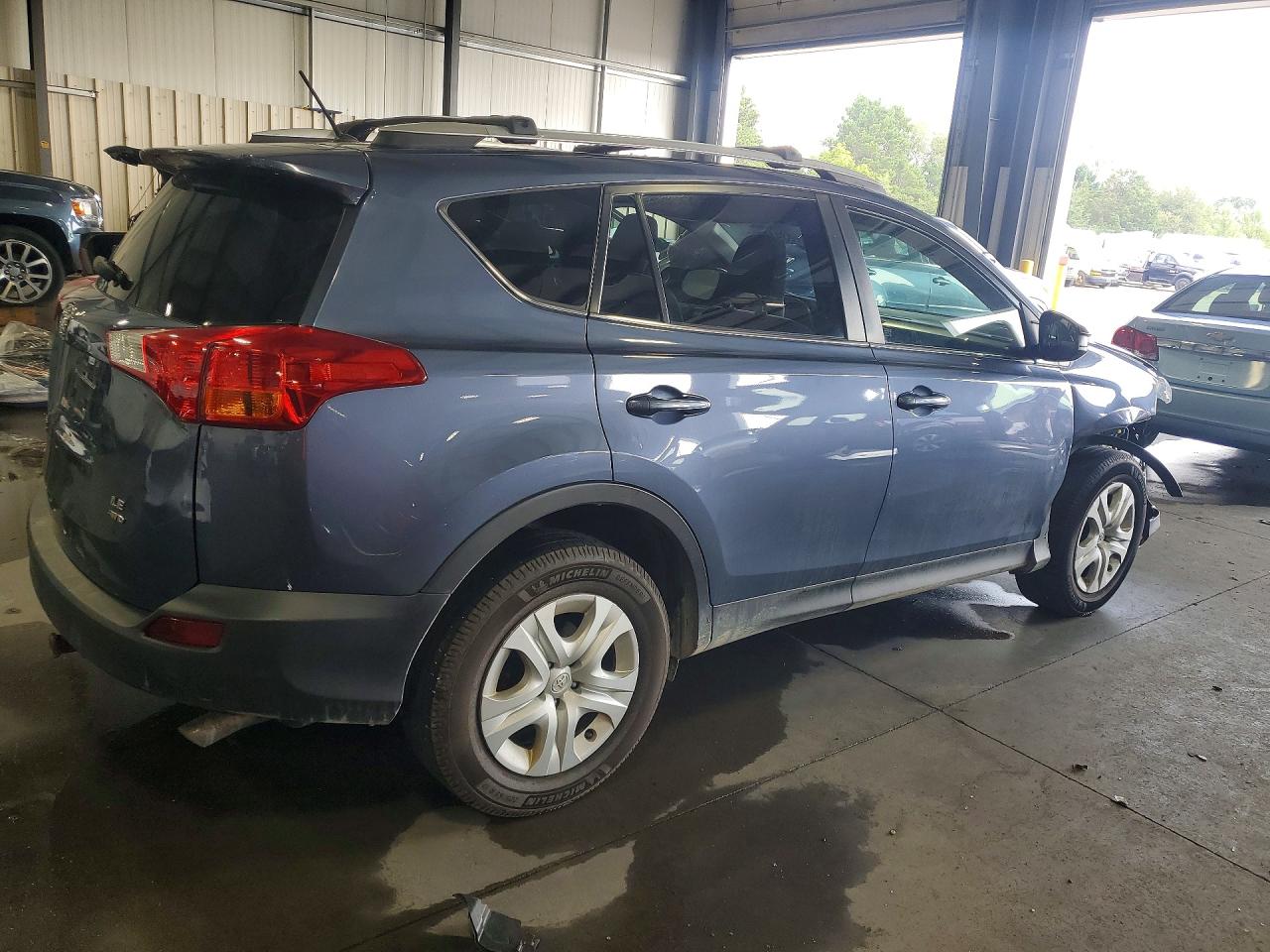 2013 Toyota Rav4 Le Blue vin: JTMBFREV9D5015489