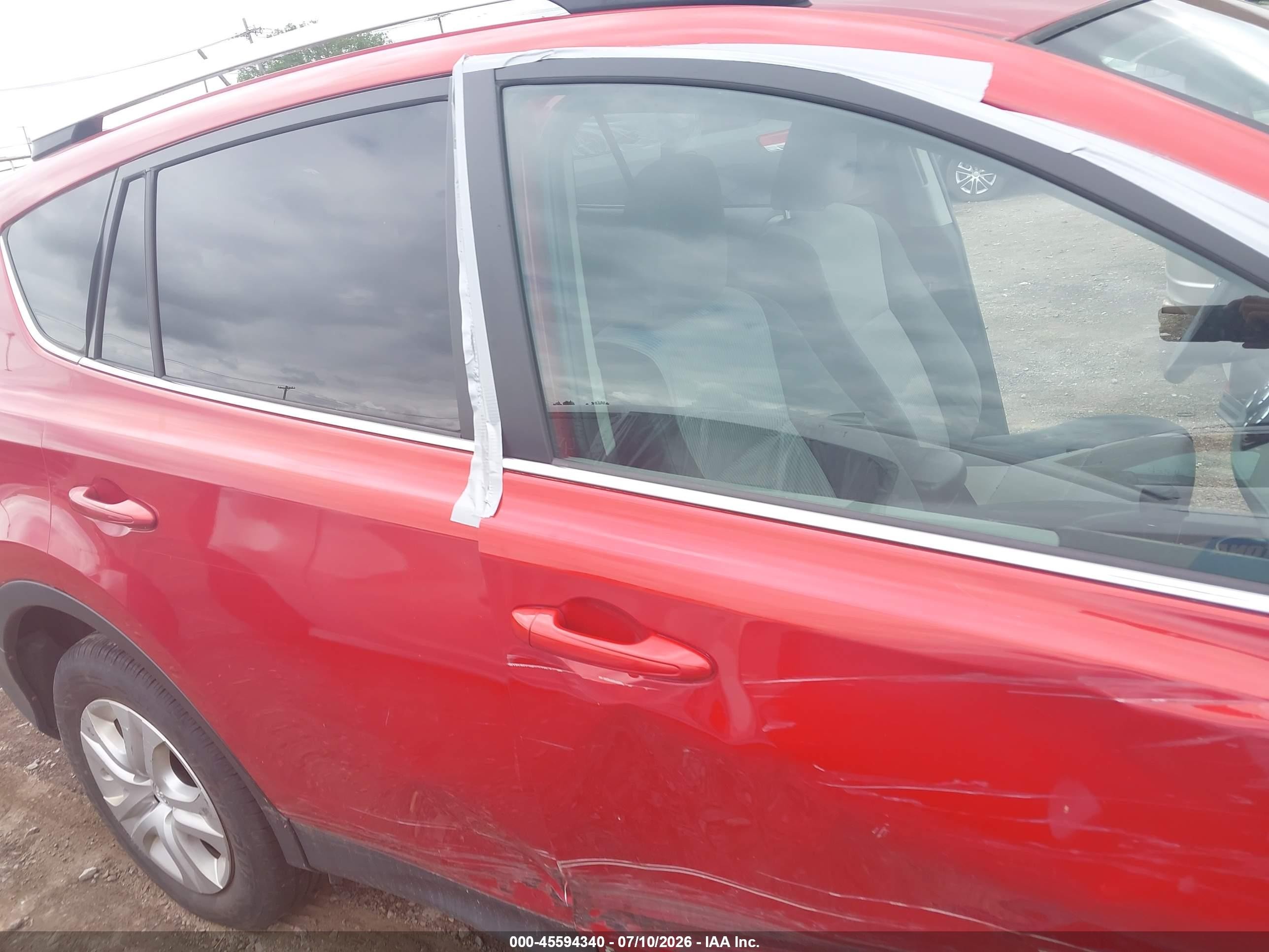 2013 Toyota Rav4 Le Red vin: JTMBFREV9DD000819