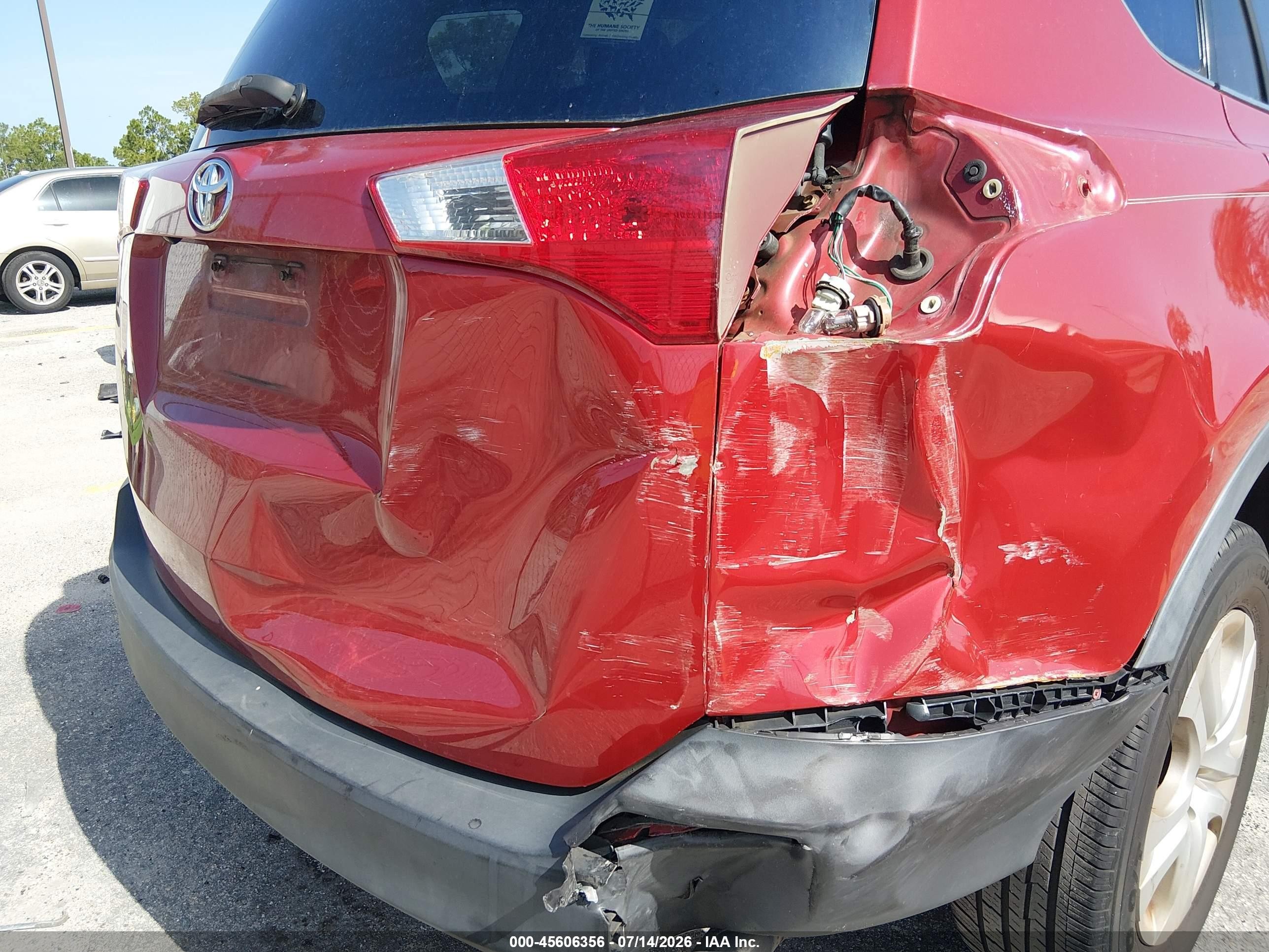 2013 Toyota Rav4 Le Red vin: JTMBFREV9DD032122