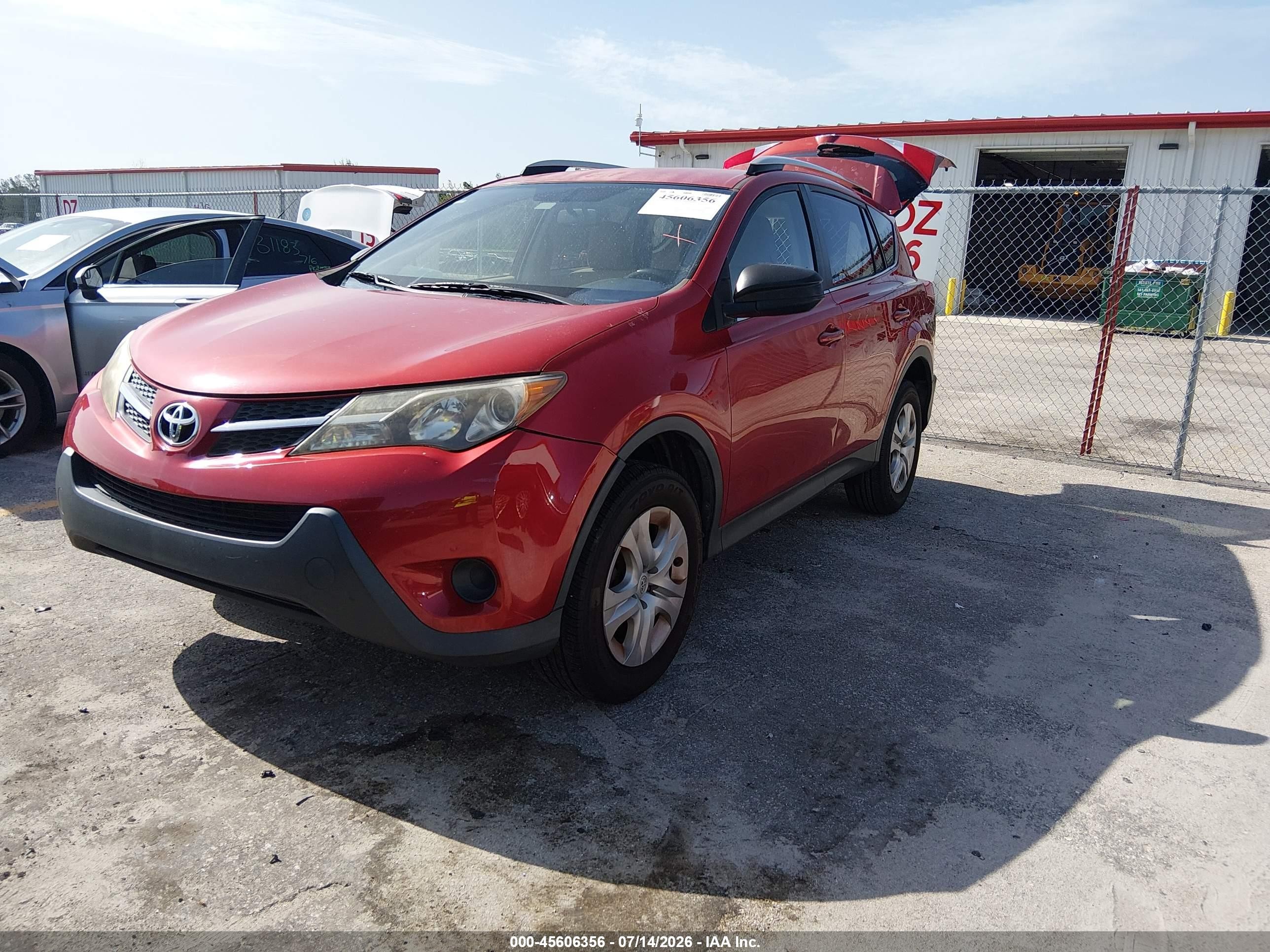 2013 Toyota Rav4 Le Red vin: JTMBFREV9DD032122