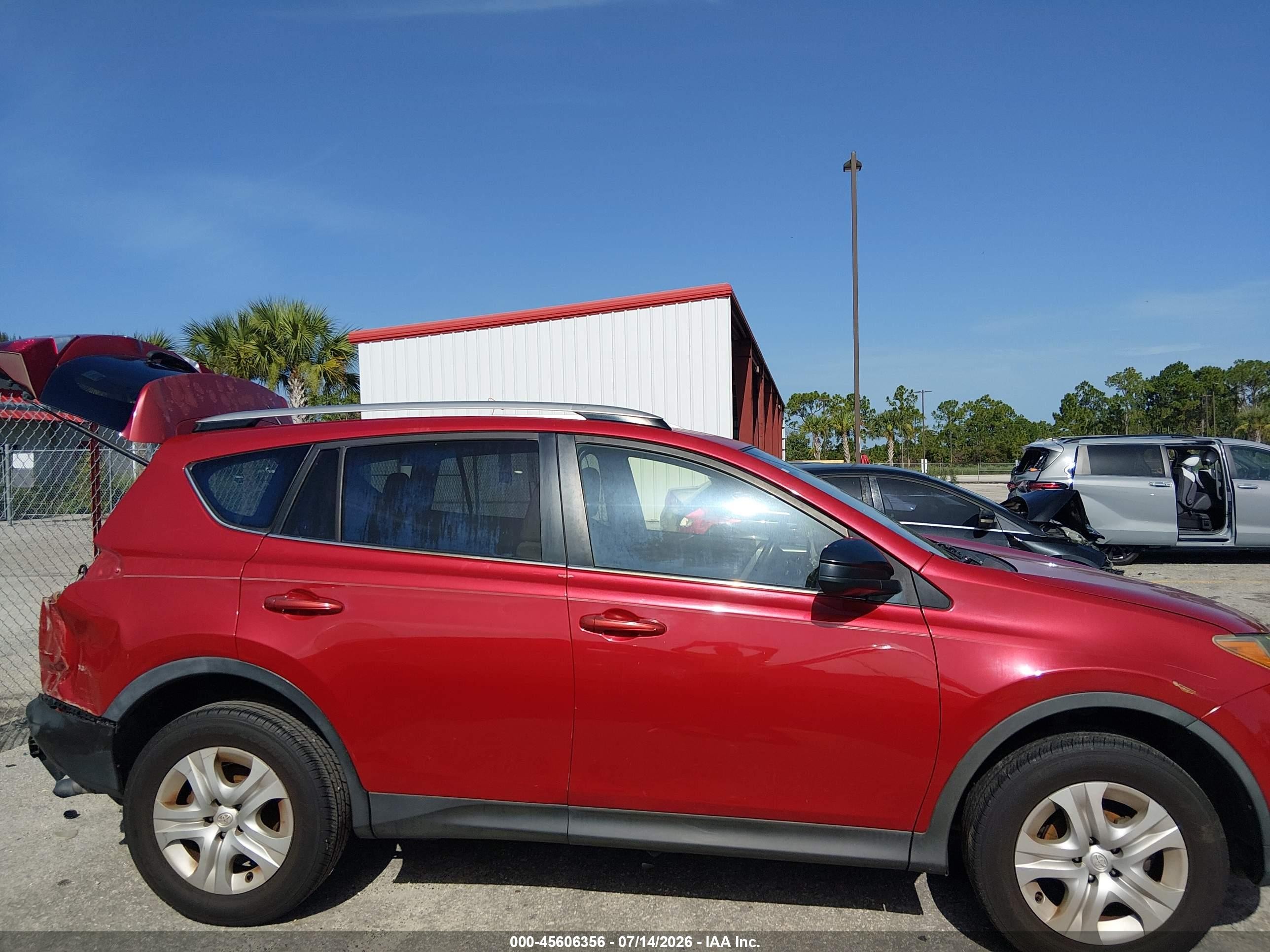 2013 Toyota Rav4 Le Red vin: JTMBFREV9DD032122