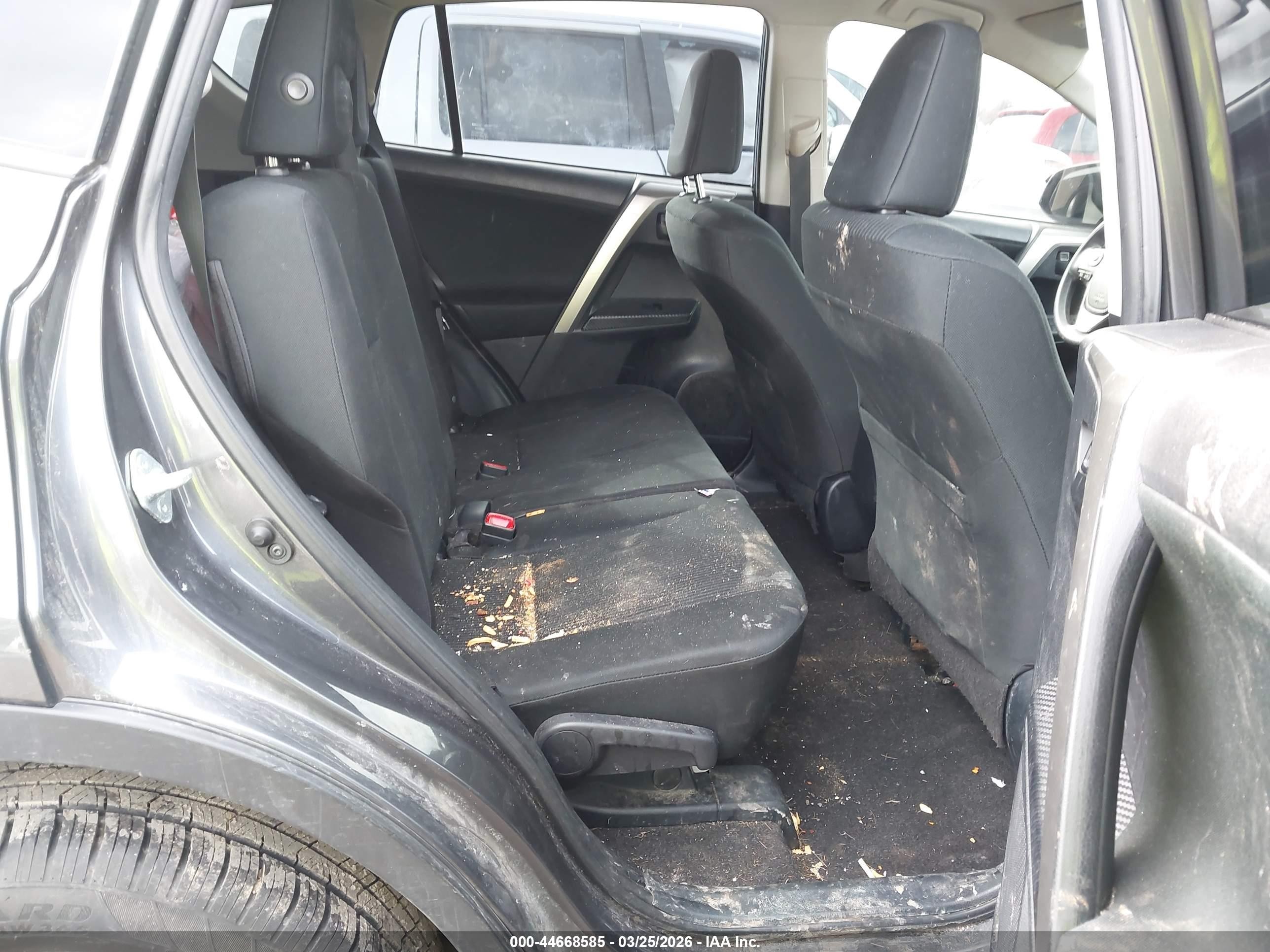 2014 Toyota Rav4 Le Gray vin: JTMBFREV9ED061055