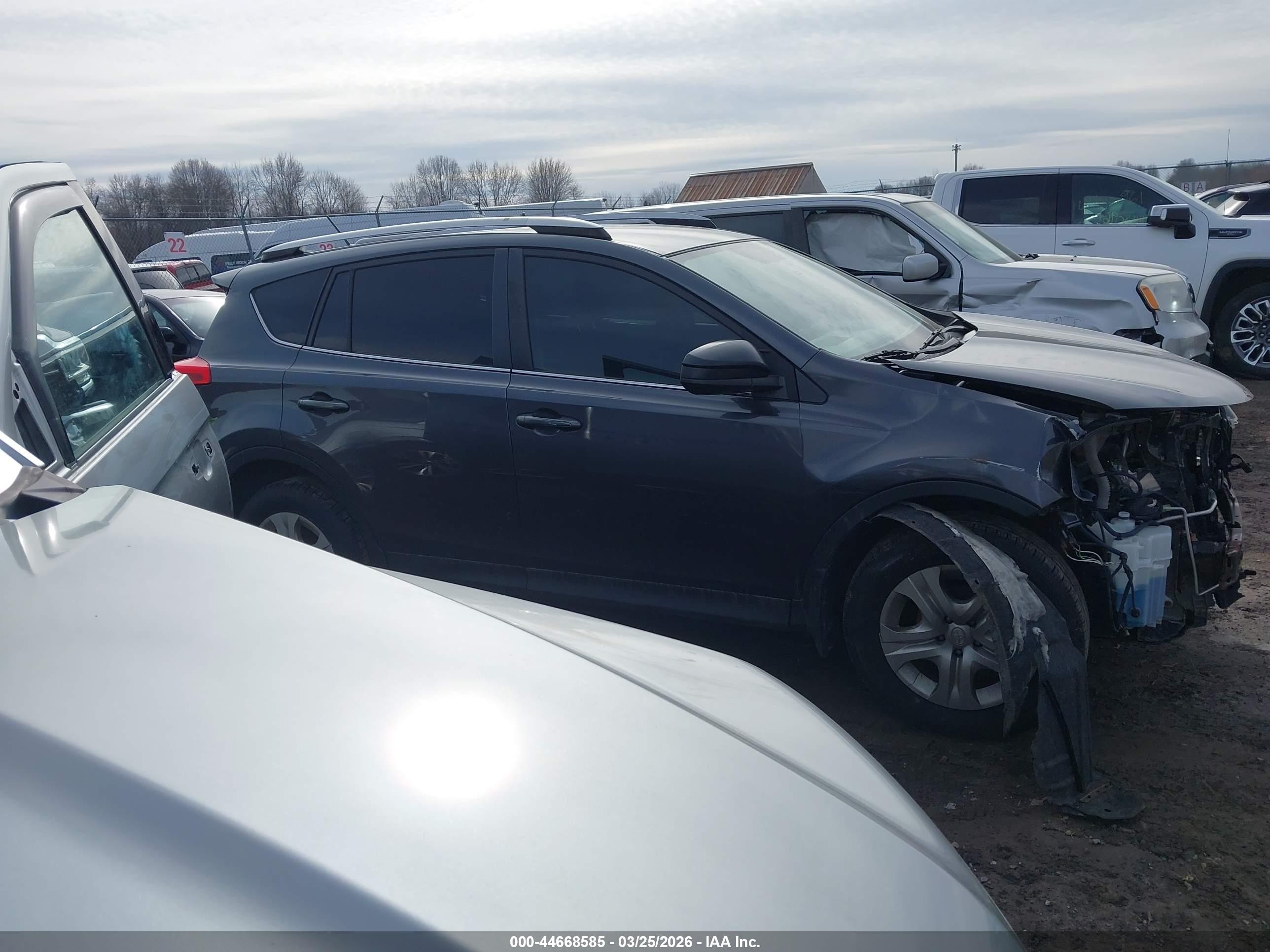 2014 Toyota Rav4 Le Gray vin: JTMBFREV9ED061055