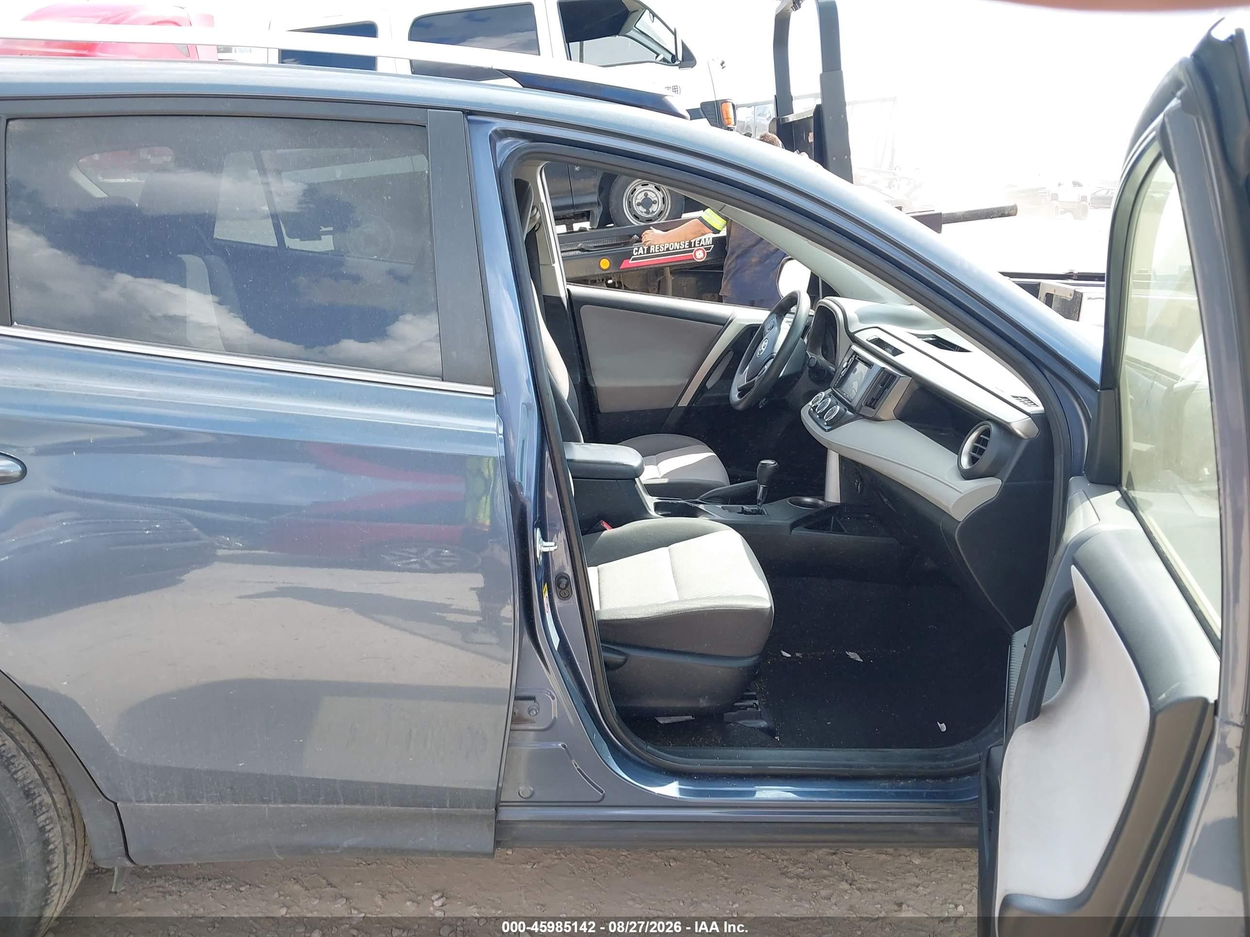 2014 Toyota Rav4 Le Blue vin: JTMBFREV9ED063498