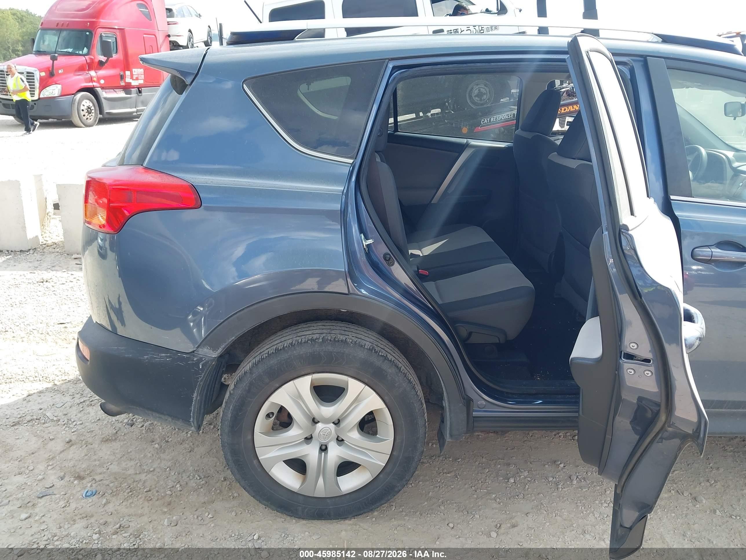 2014 Toyota Rav4 Le Blue vin: JTMBFREV9ED063498