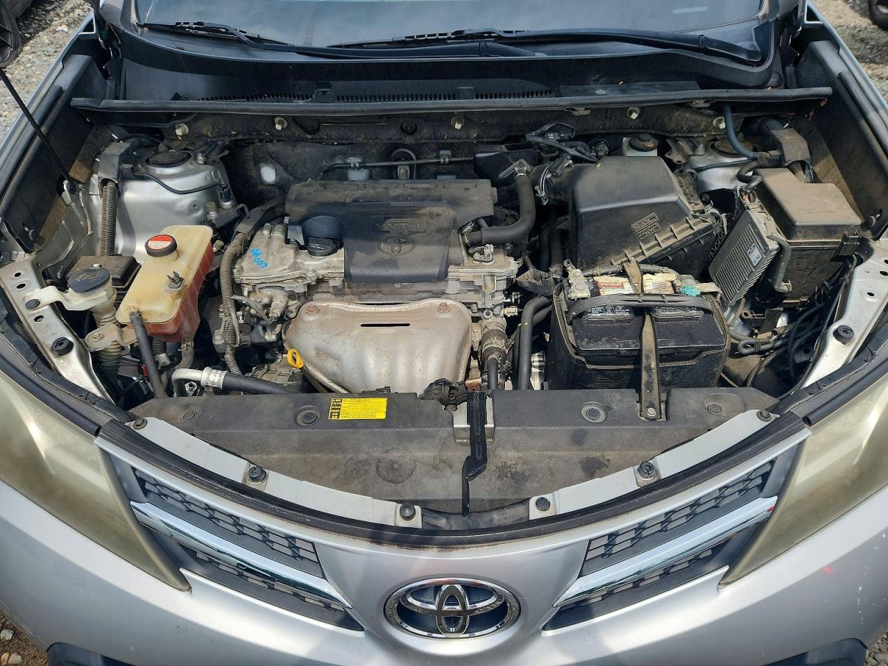 2014 Toyota Rav4 Le Серебряный vin: JTMBFREV9ED069611