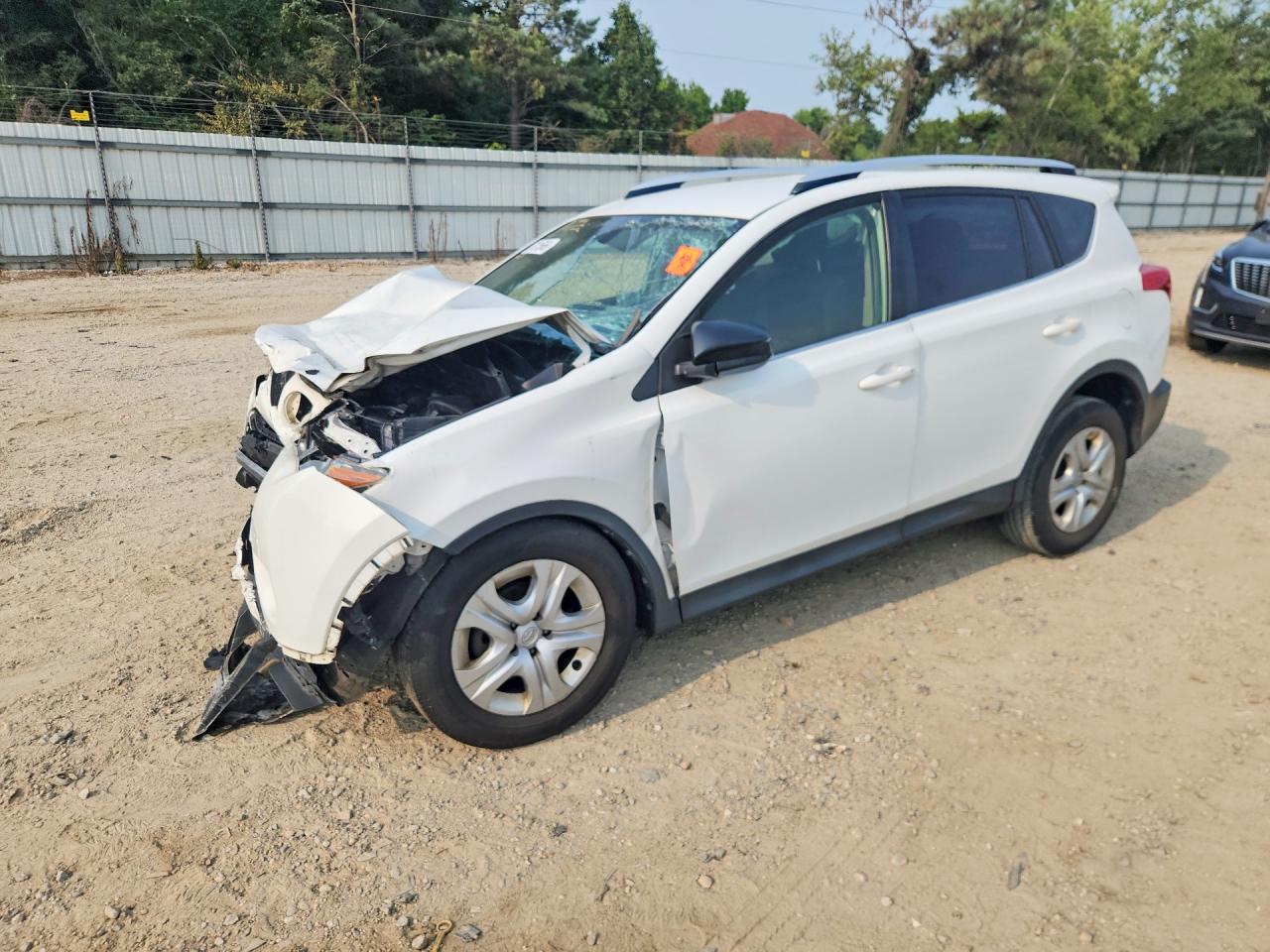 2014 Toyota Rav4 Le White vin: JTMBFREV9ED083542