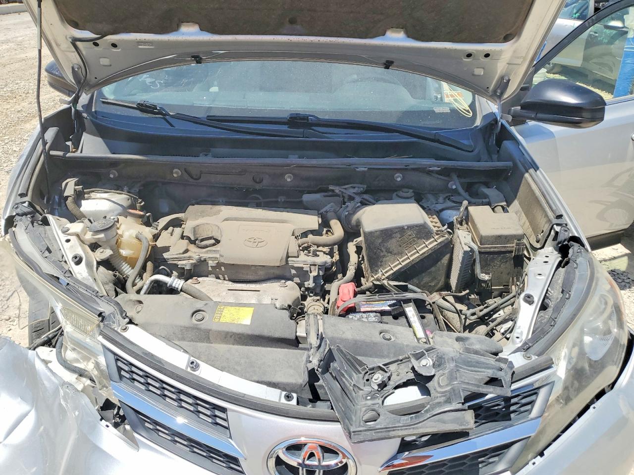 2014 Toyota Rav4 Le Silver vin: JTMBFREV9ED083623