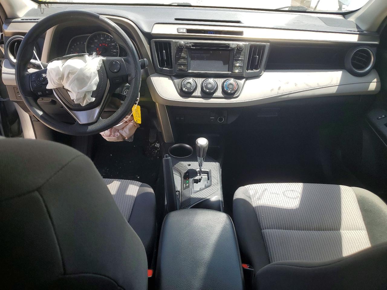 2014 Toyota Rav4 Le Silver vin: JTMBFREV9ED083623