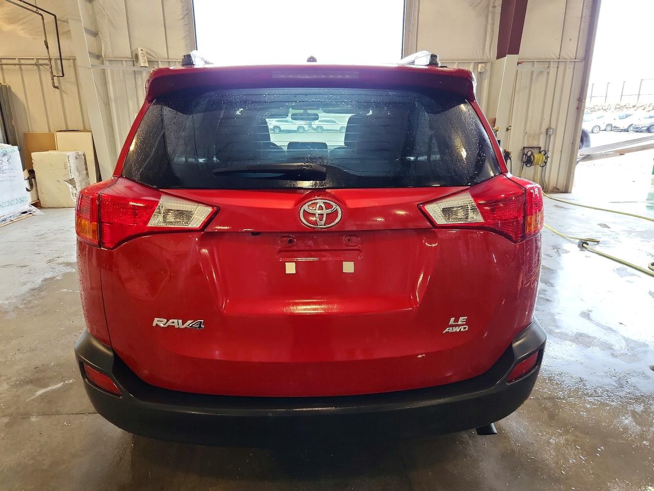 2014 Toyota Rav4 Le Red vin: JTMBFREV9EJ012410