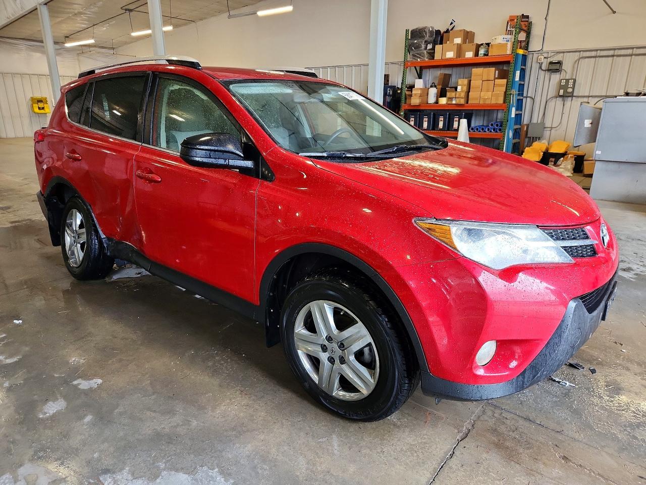 2014 Toyota Rav4 Le Red vin: JTMBFREV9EJ012410