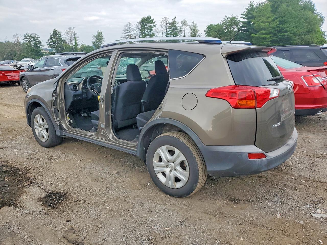 2015 Toyota Rav4 Le Green vin: JTMBFREV9FD151923