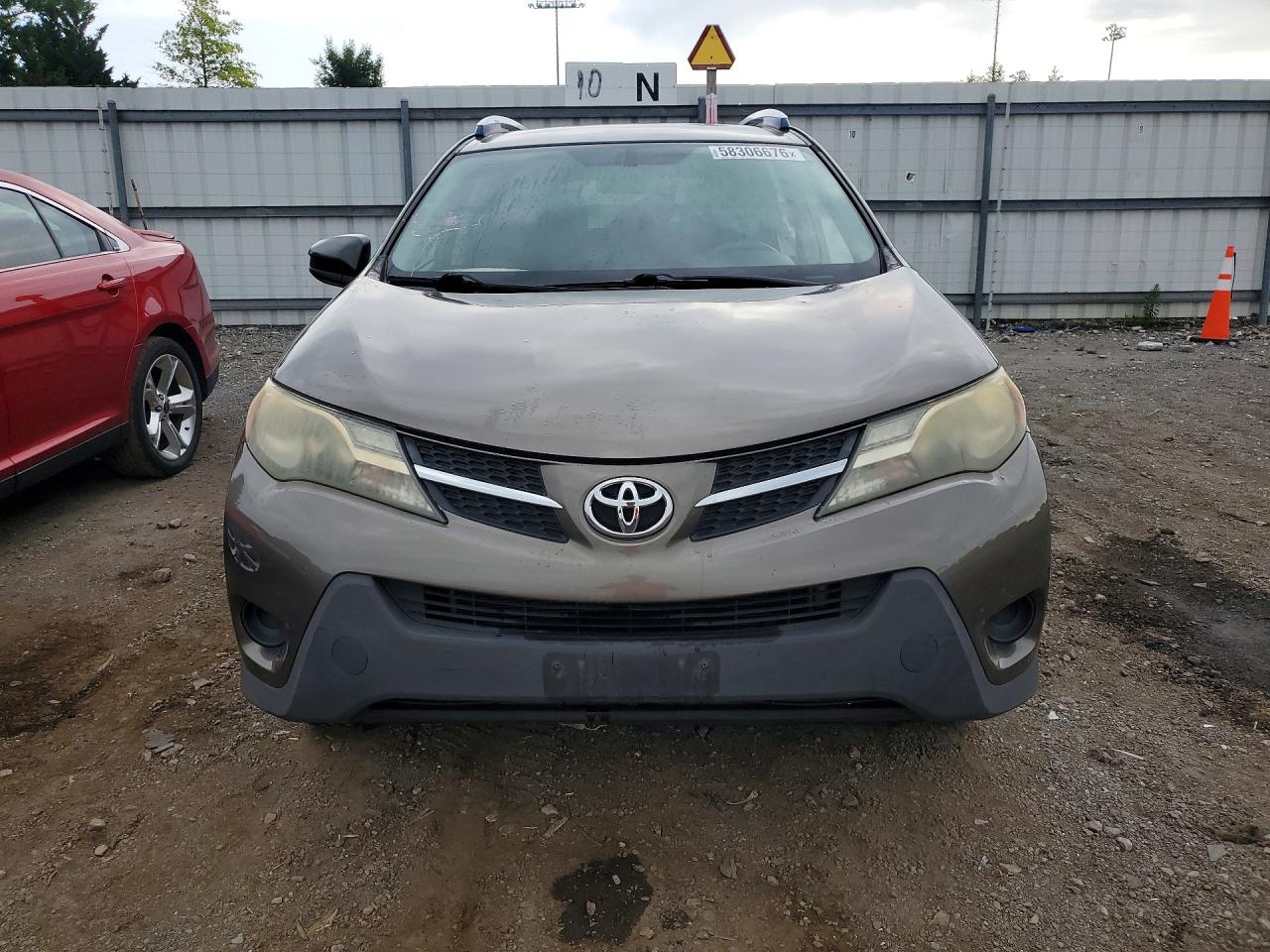 2015 Toyota Rav4 Le Green vin: JTMBFREV9FD151923