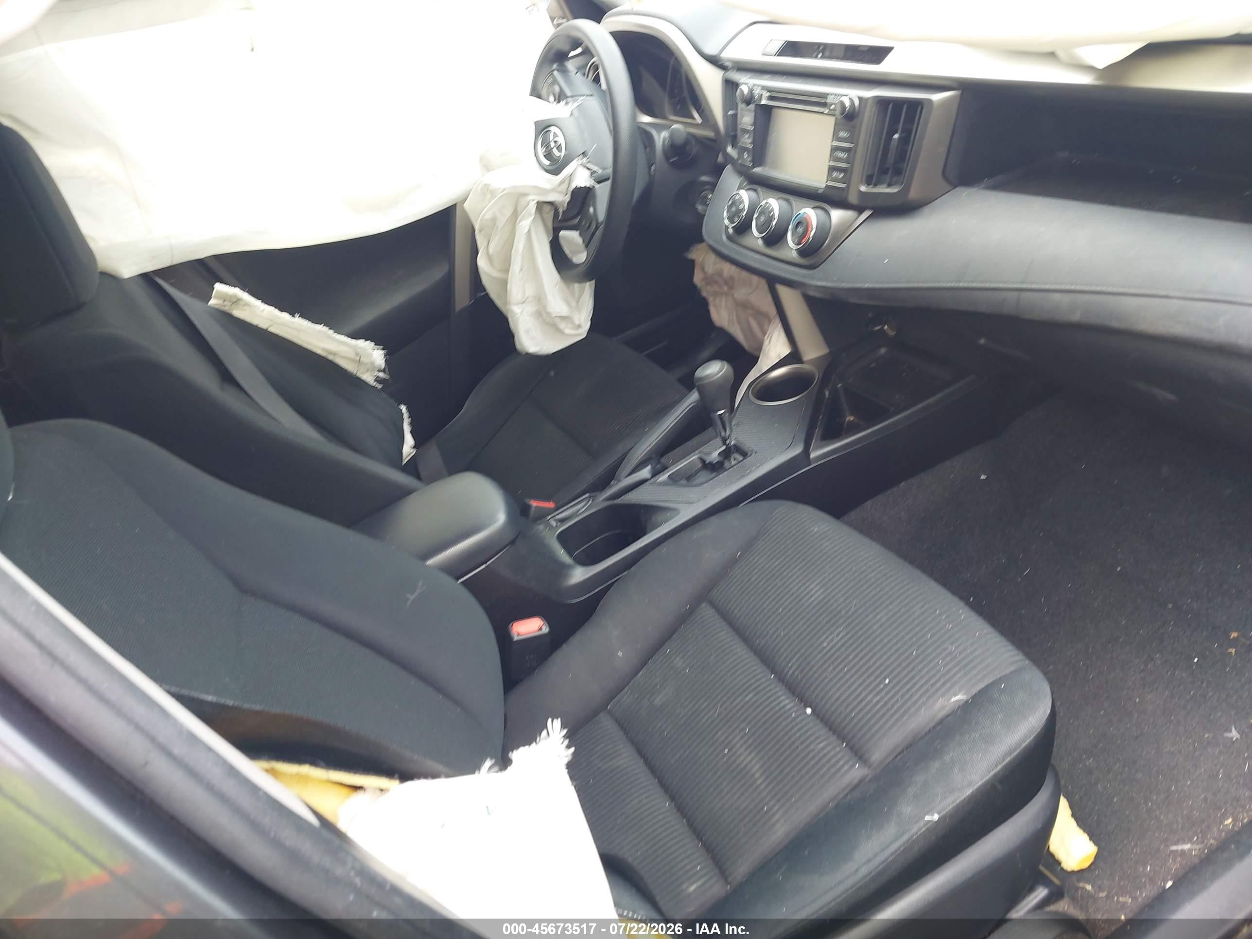 2015 Toyota Rav4 Le Gray vin: JTMBFREV9FD158788
