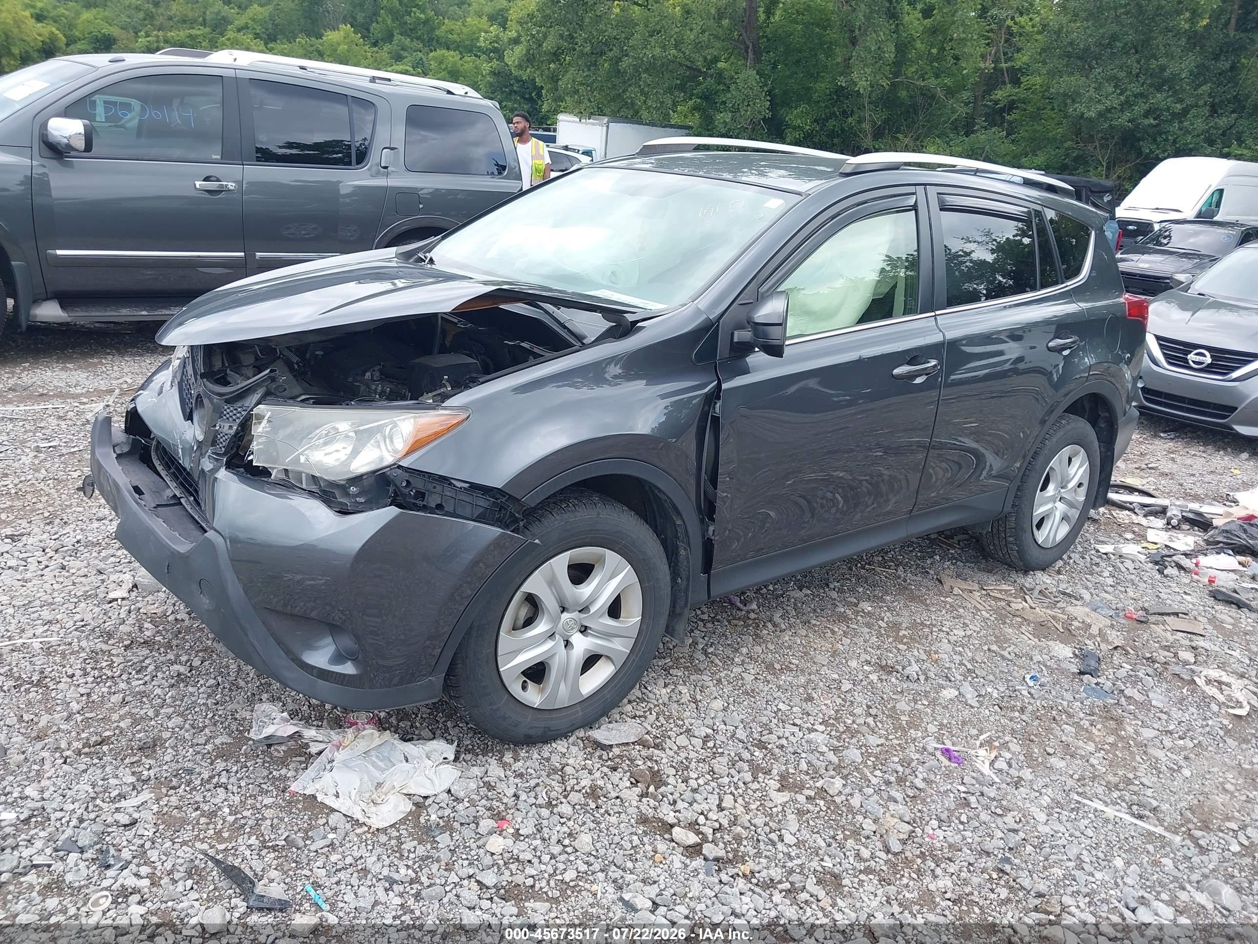 2015 Toyota Rav4 Le Gray vin: JTMBFREV9FD158788