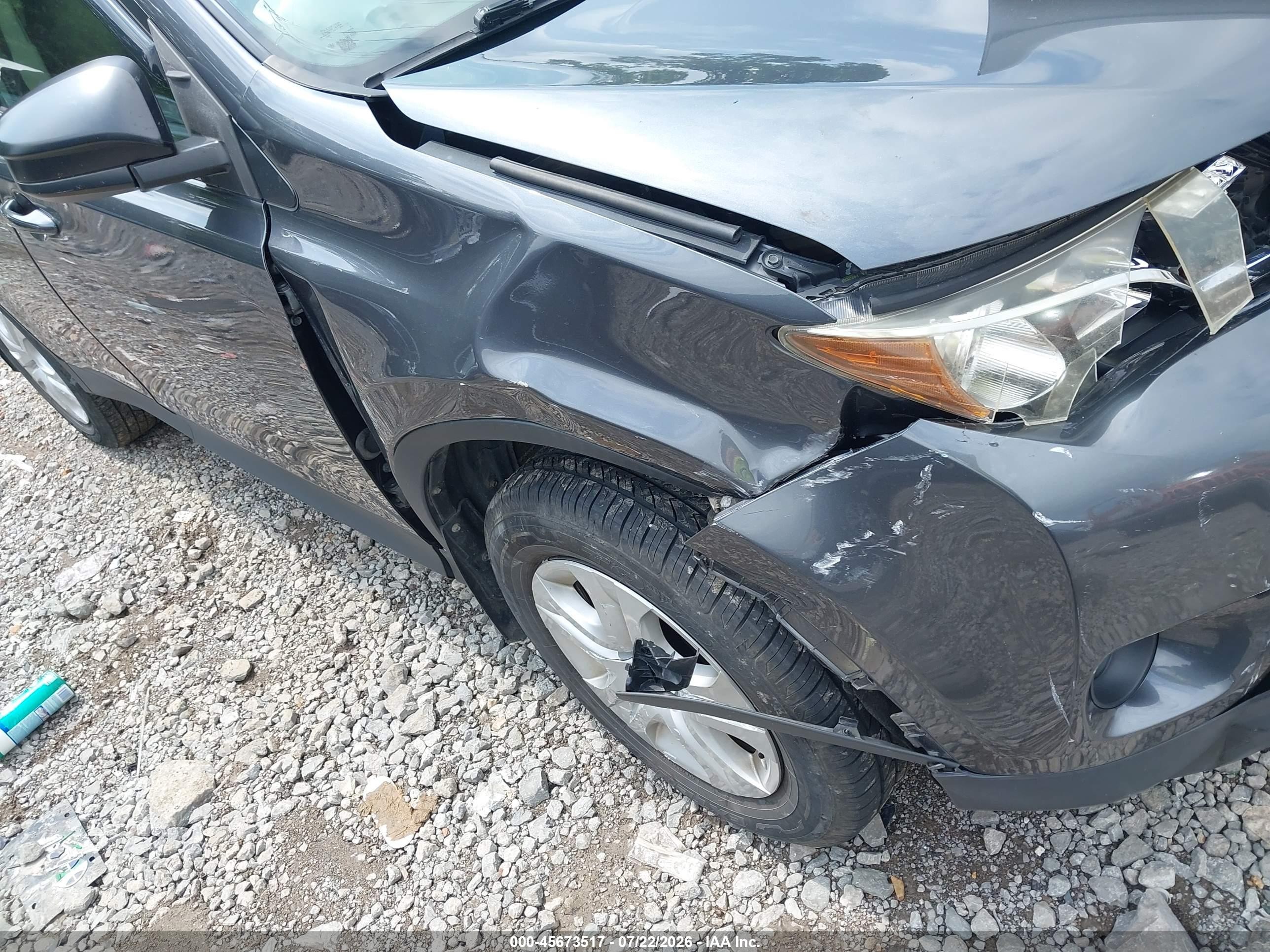 2015 Toyota Rav4 Le Gray vin: JTMBFREV9FD158788