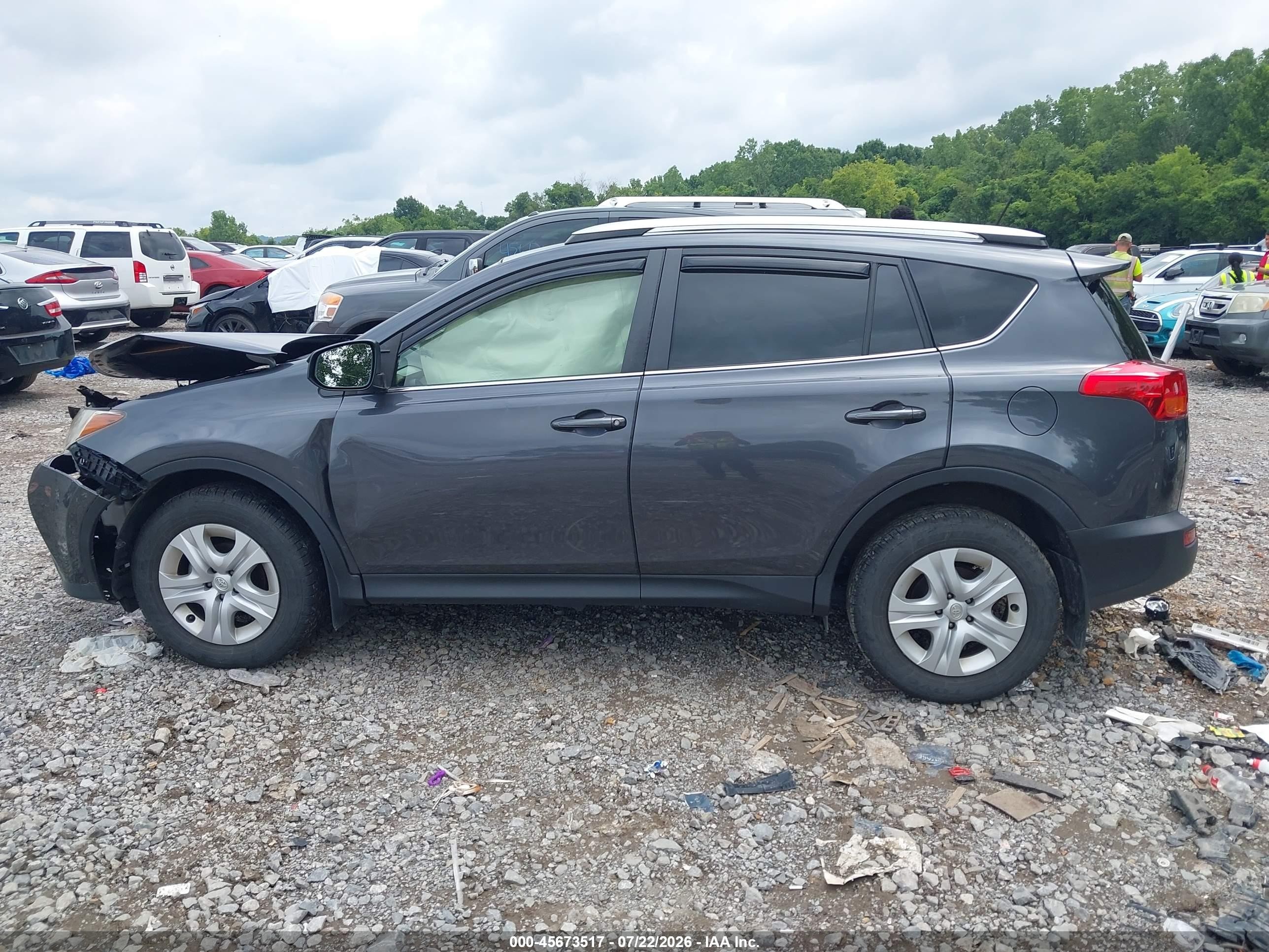 2015 Toyota Rav4 Le Gray vin: JTMBFREV9FD158788
