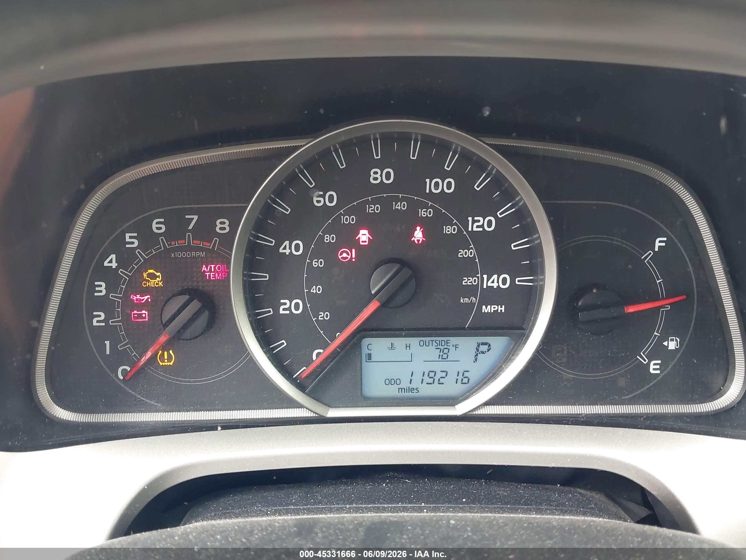 2015 Toyota Rav4 Le Gray vin: JTMBFREV9FD172559