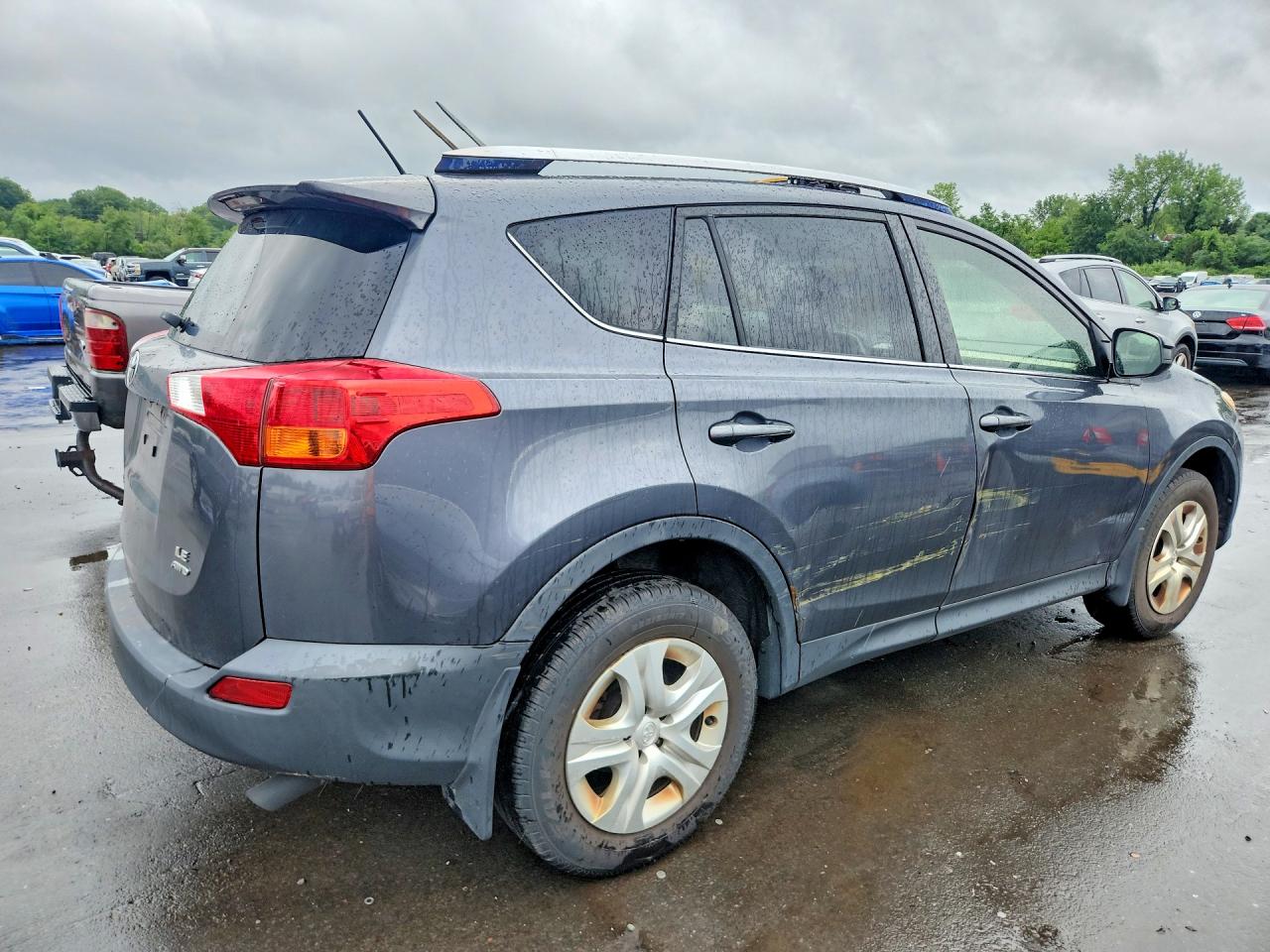 2015 Toyota Rav4 Le Gray vin: JTMBFREV9FD174702