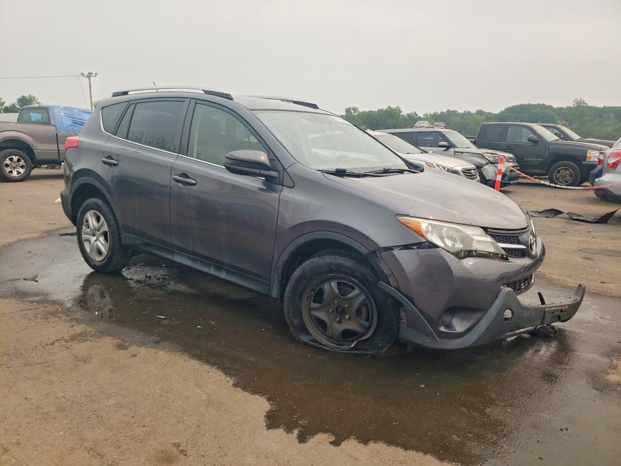 2015 Toyota Rav4 Le Gray vin: JTMBFREV9FJ023117