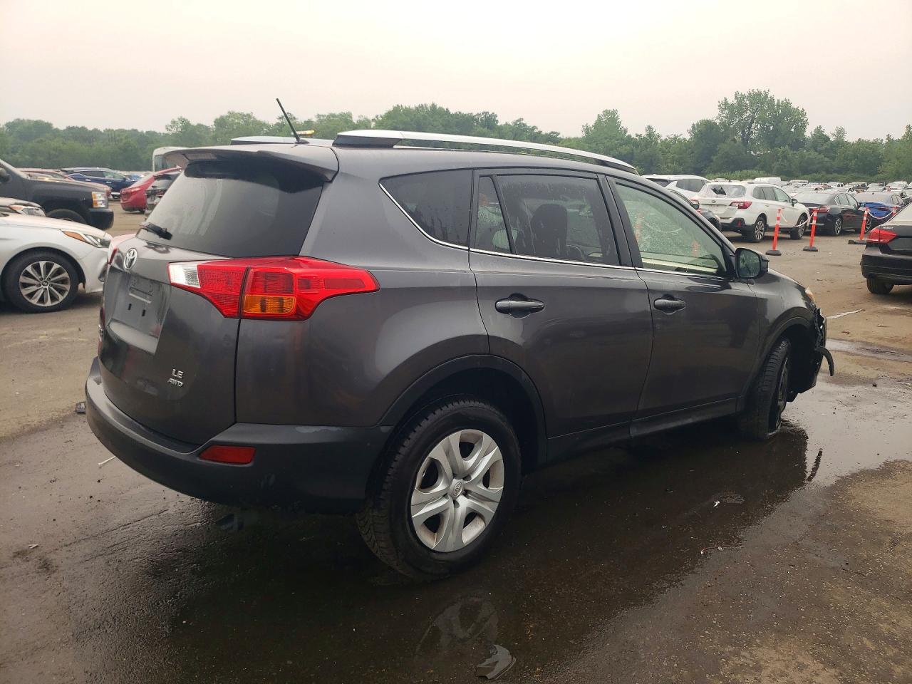 2015 Toyota Rav4 Le Gray vin: JTMBFREV9FJ023117