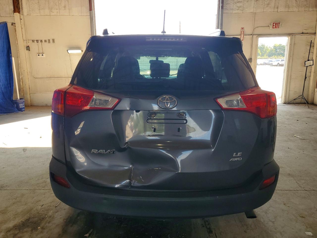 2015 Toyota Rav4 Le Gray vin: JTMBFREV9FJ046171